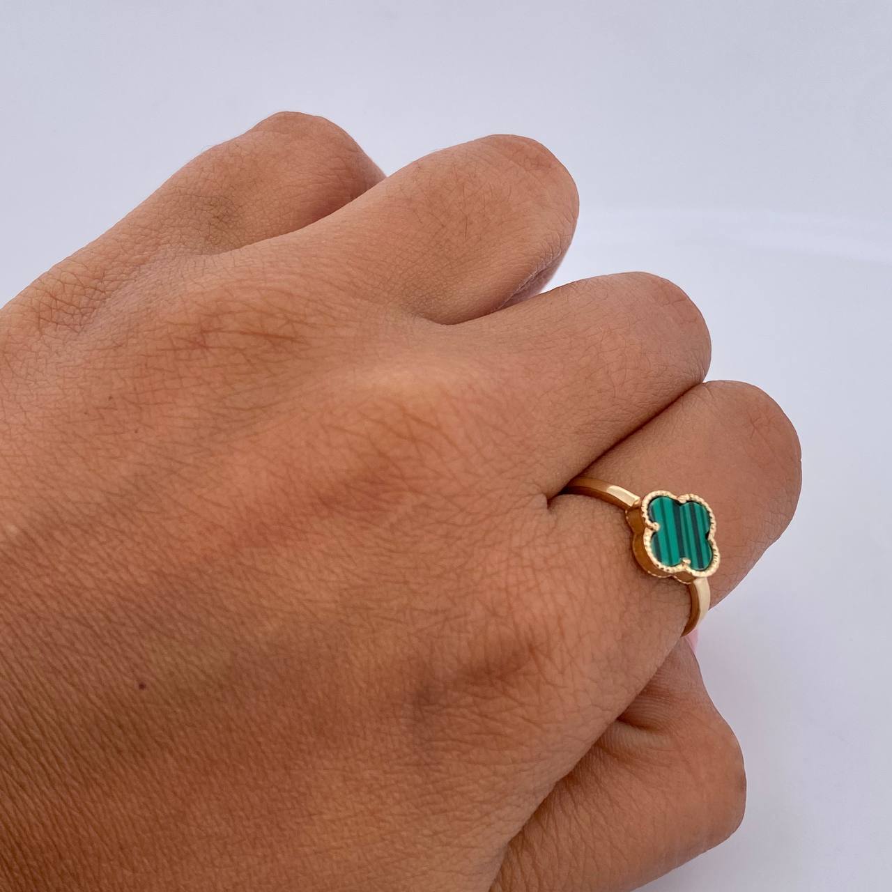Anillo Trebol 1.75gr / T6 1/2 / Malaquita Verde Oro Amarillo 18K $