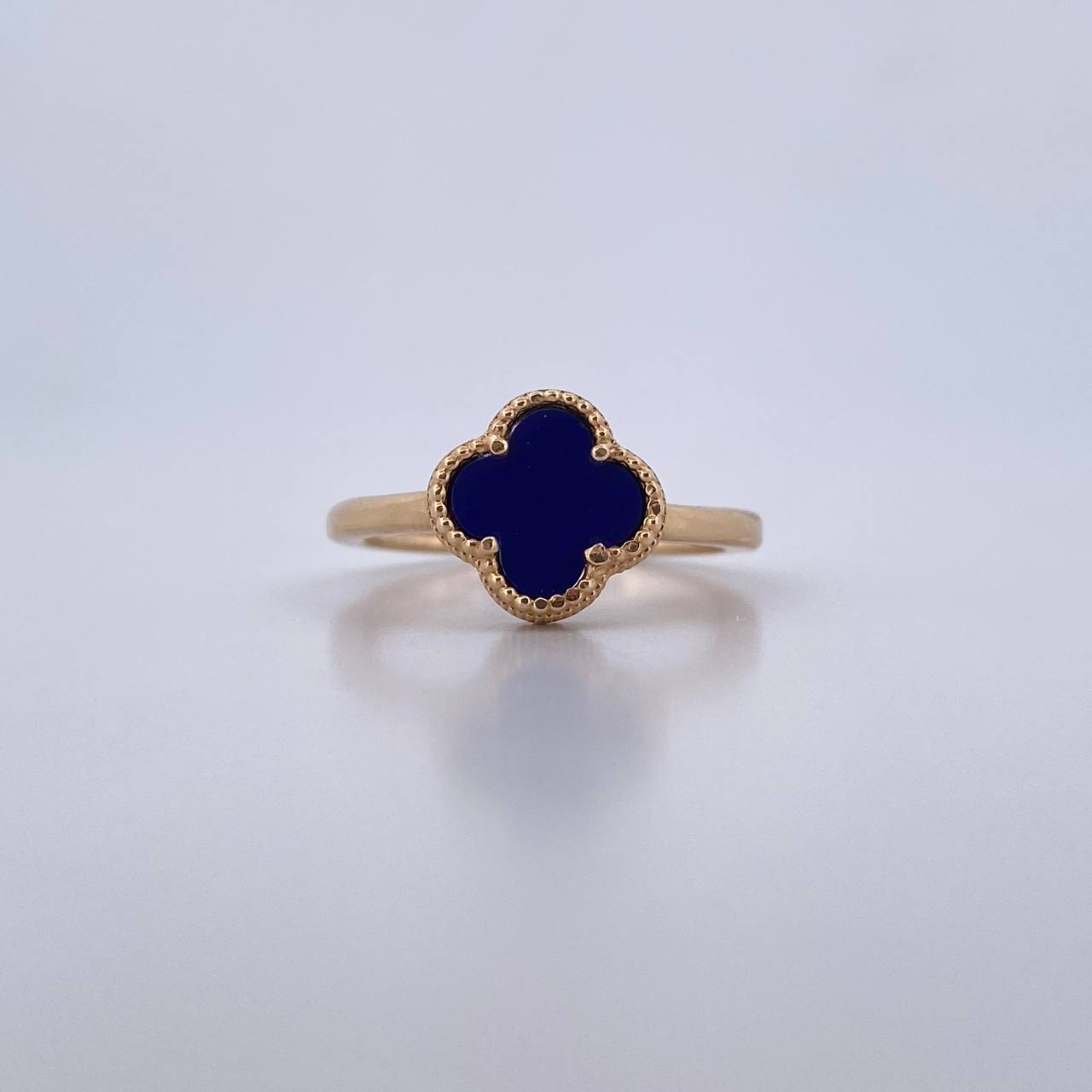 Anillo Trebol 3.15gr / T6 3/4 / Piedra Morada Oro Amarillo 18K $