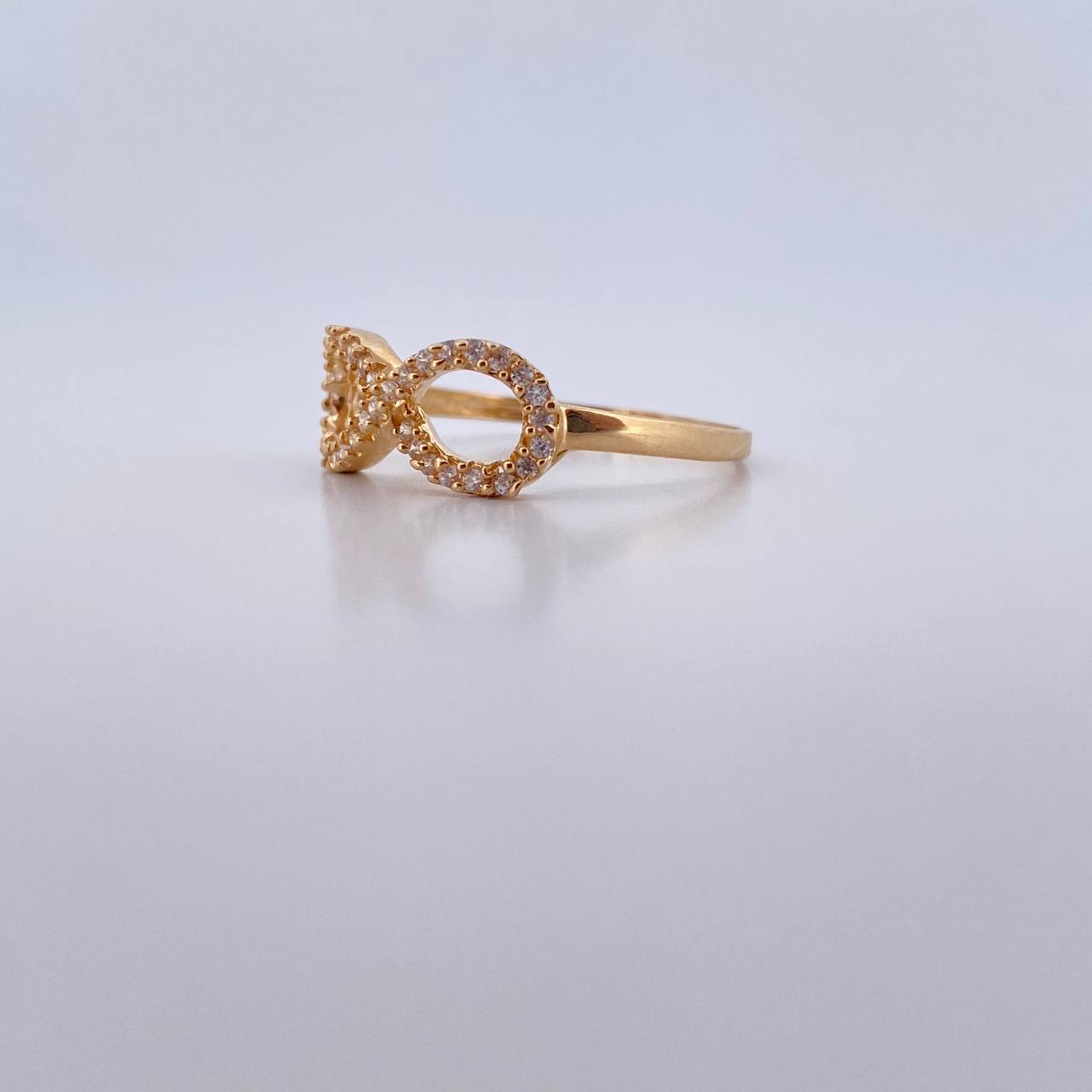 Anillo Infinito 1.45gr / T7 1/4 / Circones Blancos Oro Amarillo 18K $