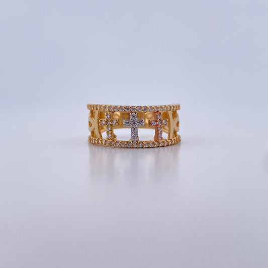 Anillo Argolla Tres Cruces 3.85gr / T7 1/4 / Circones Blancos  Tres Oros 18K $