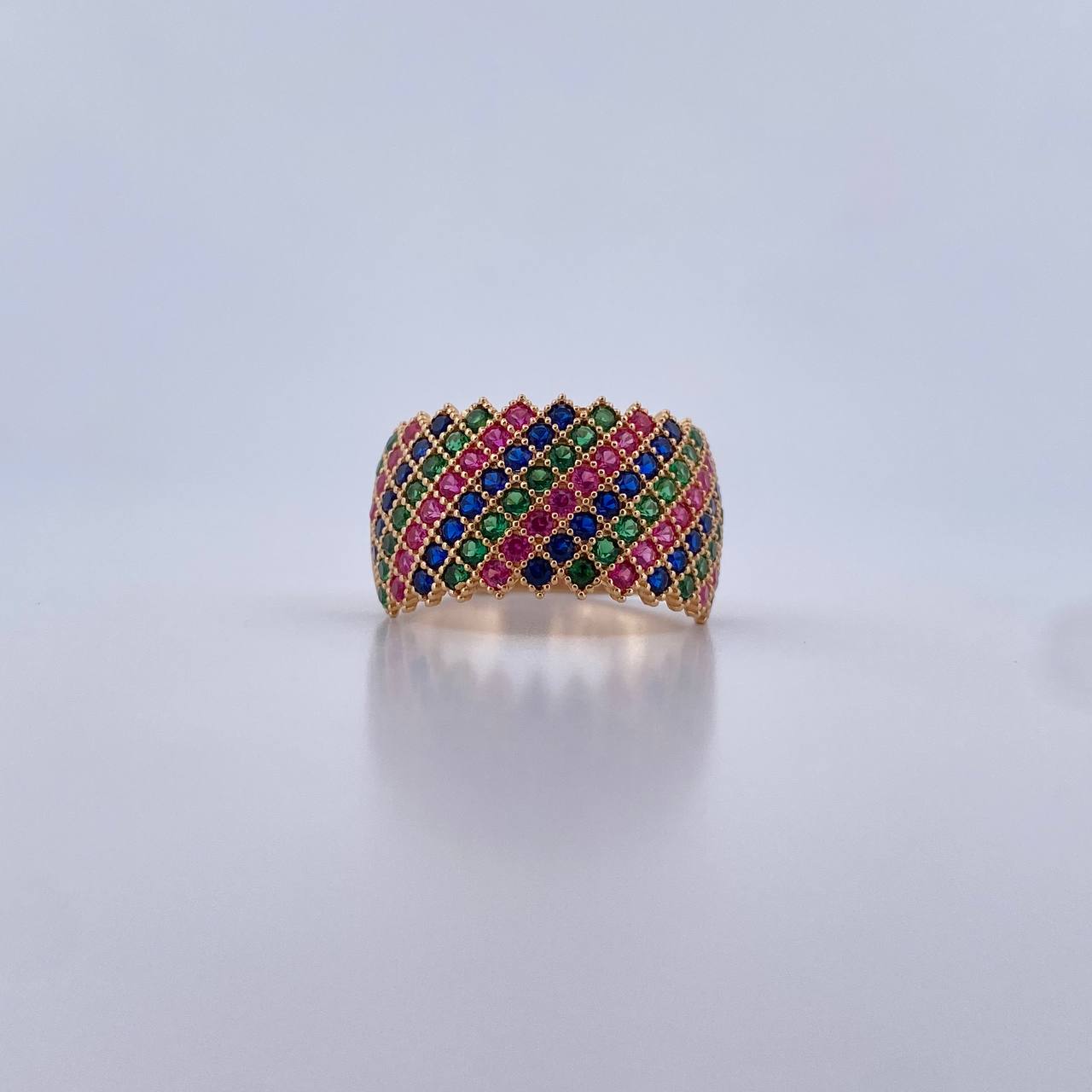 Anillo Tupido 4.95gr / T7 / Circones De Colores Oro Amarillo 18K $