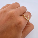 Anillo Silueta Corazon 1.55gr / T8 / Circones Blancos Oro Amarillo 18K $