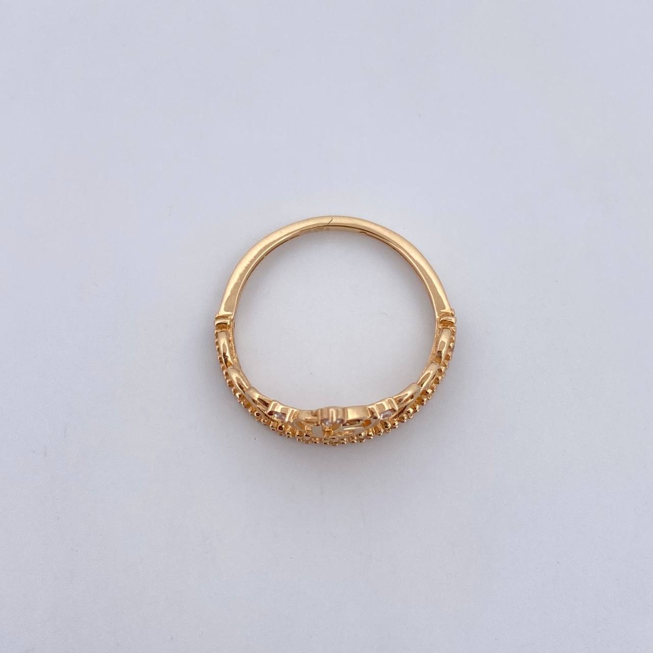 Anillo Corona 15's  1.8gr / T5 1/4 / Circones Blancos Oro Amarillo 18K $