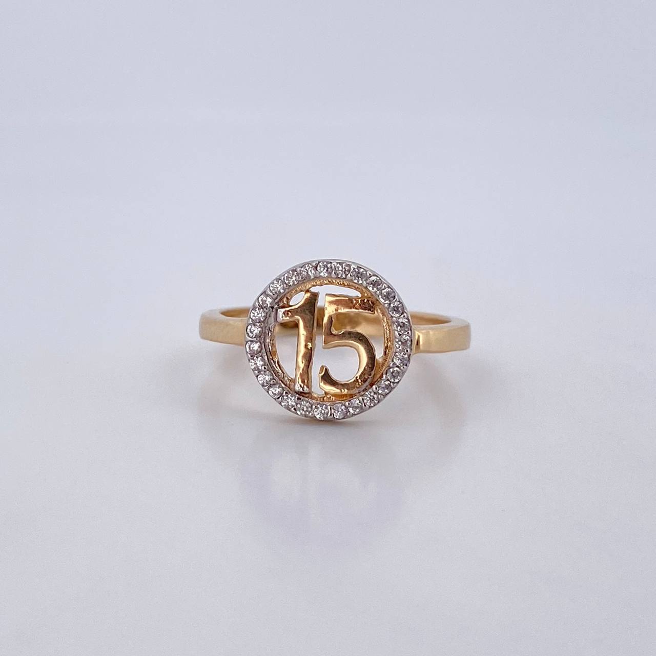 Anillo 15's 2.1gr / T5 3/4 / Circones Blancos Dos Oros Amarillo Blanco 18K $