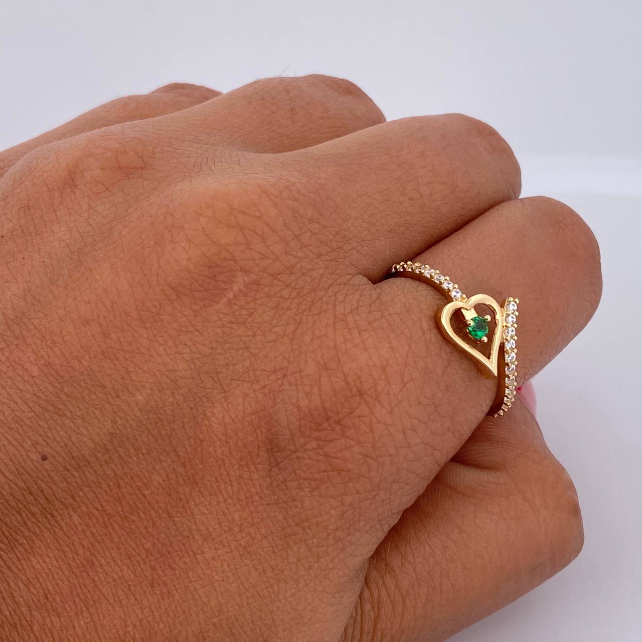 Anillo Corazon Churumbela 1.8gr / T7 1/2 / Circones Blancos Verde Oro Amarillo 18K $