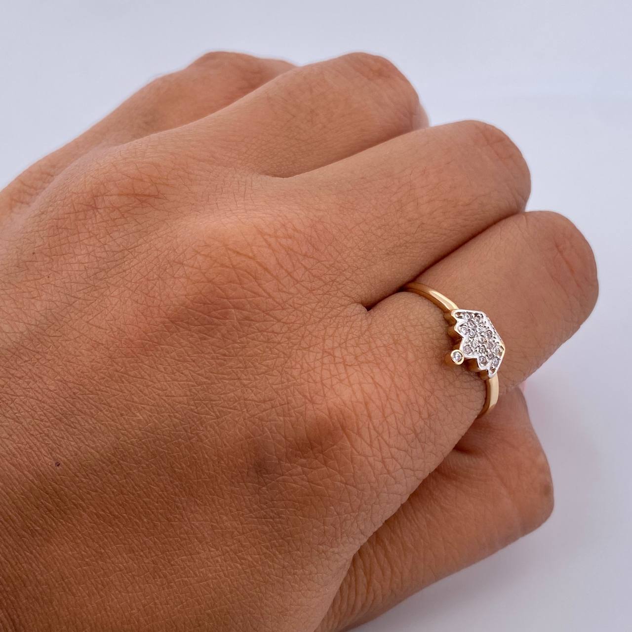 Anillo Corona 1.45gr / T7 1/2 / Circones Blancos Dos Oros Amarillo Blanco 18K $