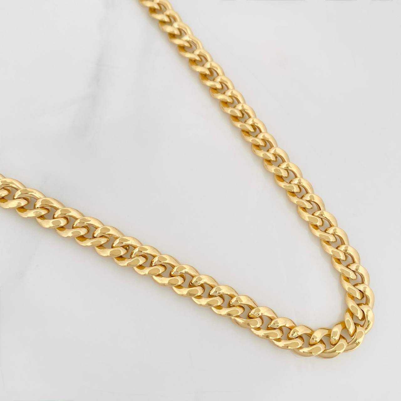 Cadena Cubana 14.05g / 60cm / 6.8mm Oro Amarillo 18K