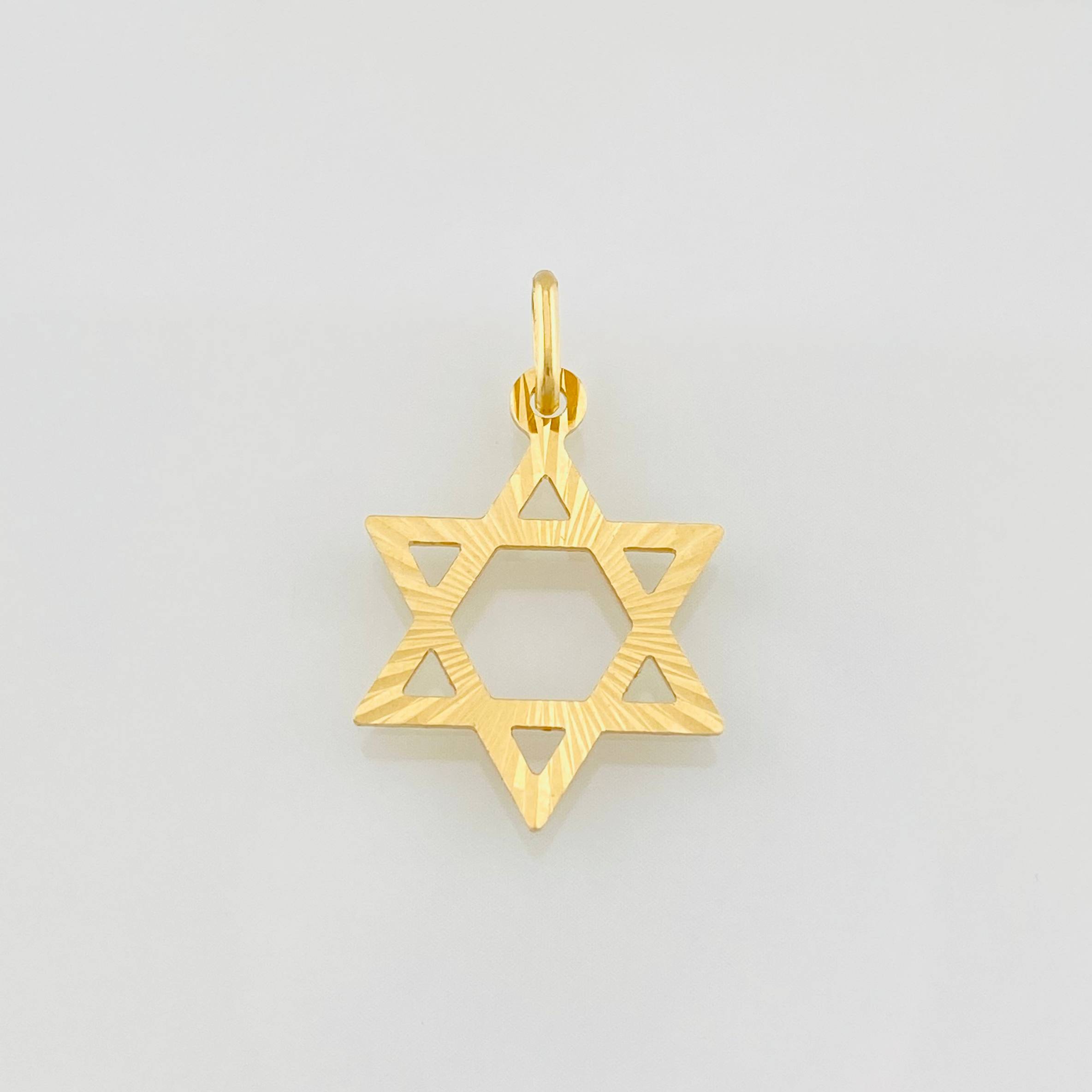 Dije Estrella de David 1.1g / 2.7cm Oro Amarillo 18K