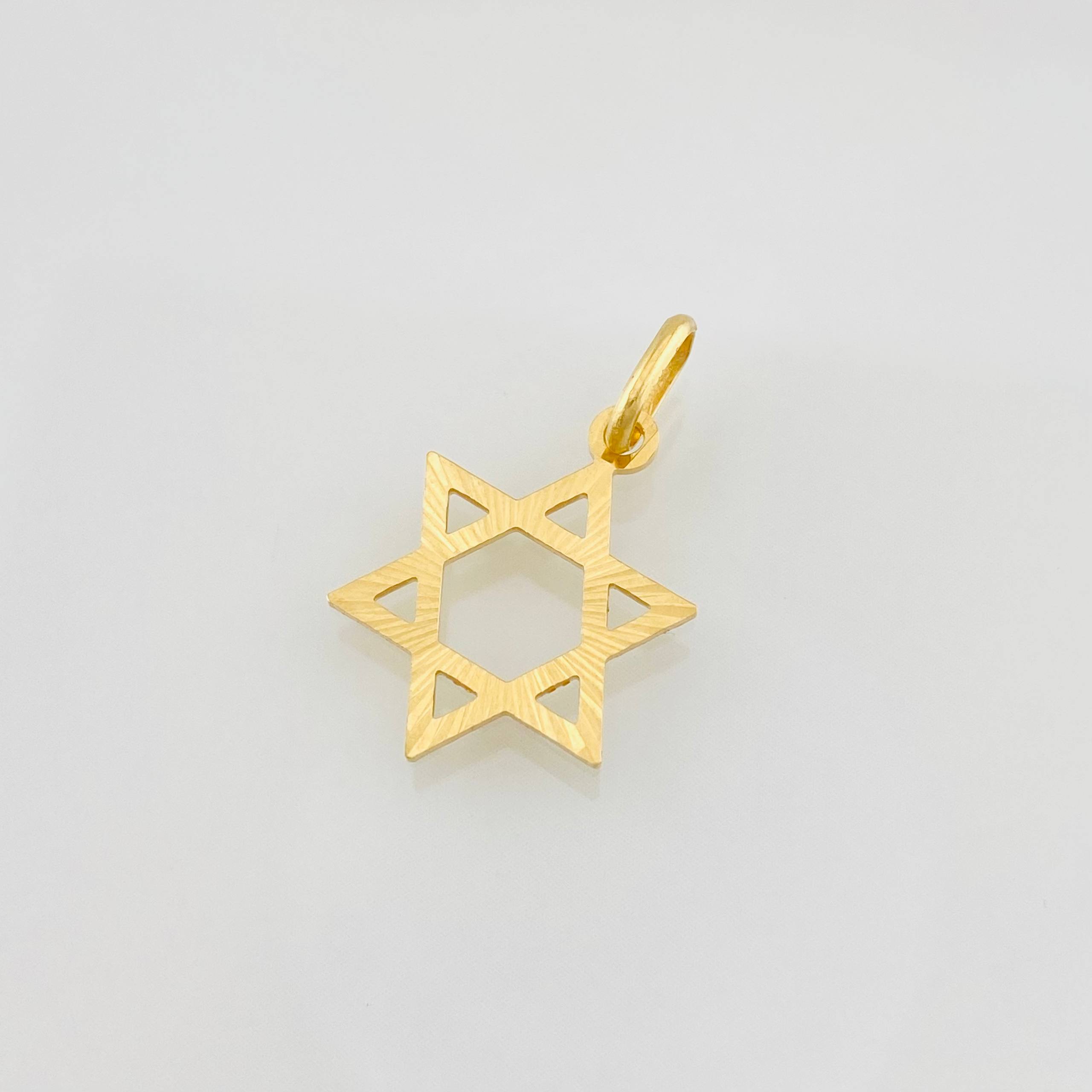 Dije Estrella de David 0.75g / 2.4cm Oro Amarillo 18K