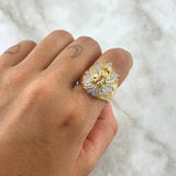 Anillo Leon Basteado 12.6gr / T9 / Circones Blancos -Verdes Dos Oros Amarillo Blanco 18K *