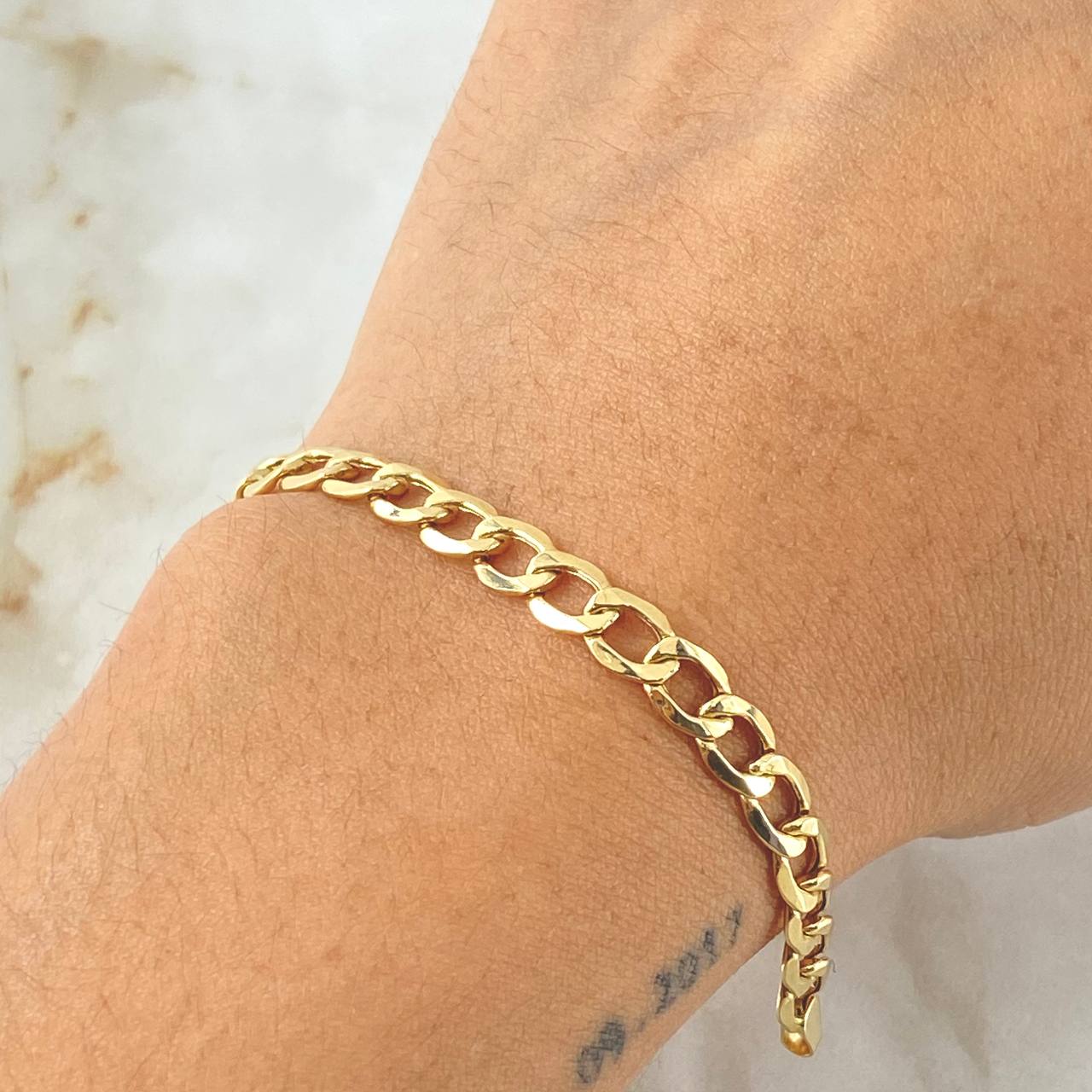 Pulso Cubano 4.65gr / 21cm / +3 Oro 18K