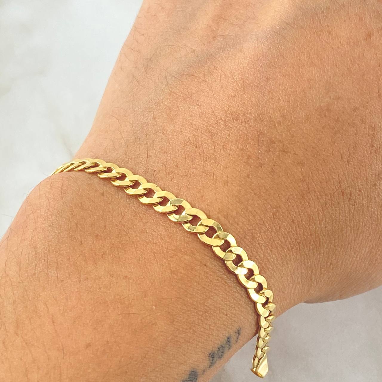 Pulso Cubano 4.2gr / 21cm / +3 Oro 18K