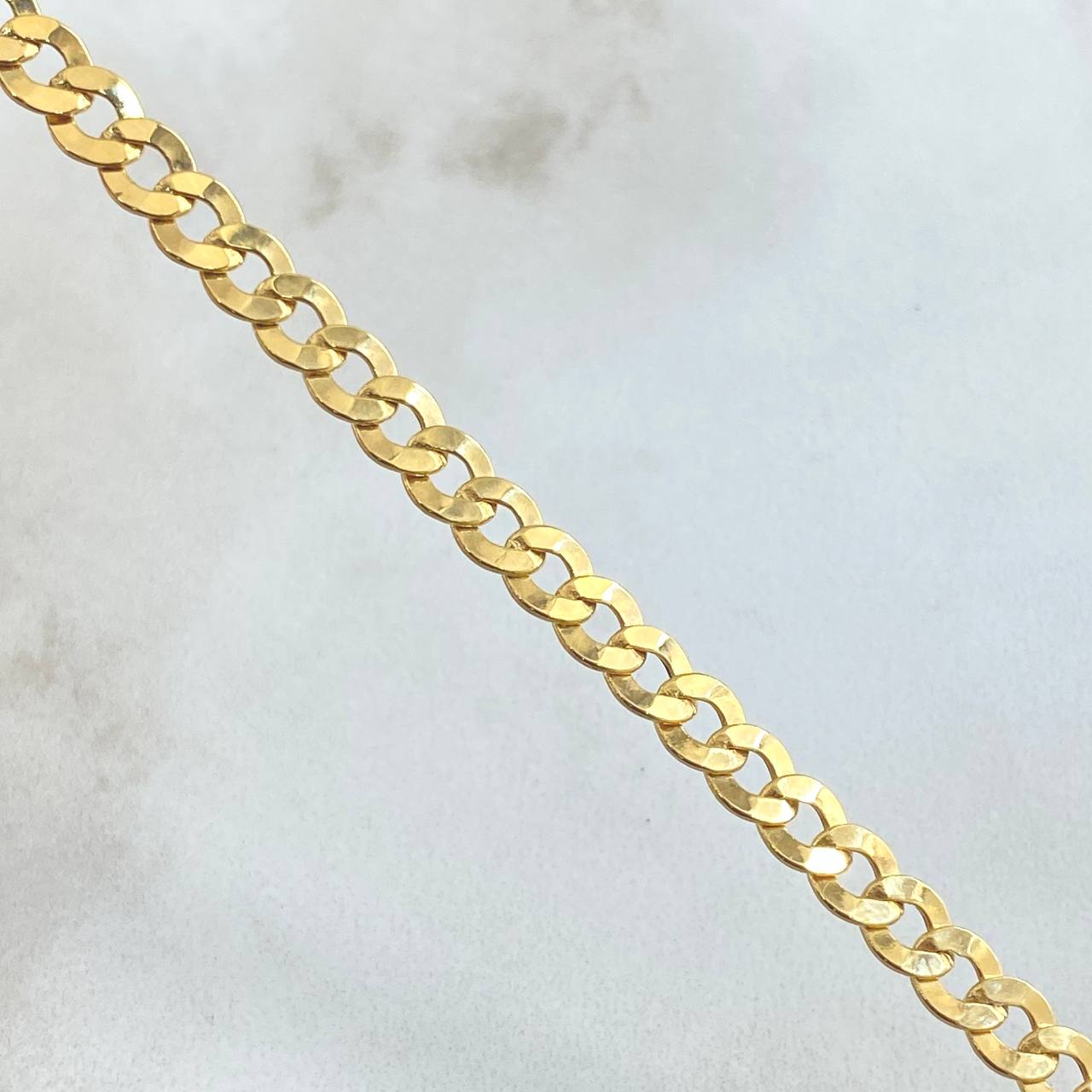 Pulso Cubano 4.2gr / 21cm / +3 Oro 18K
