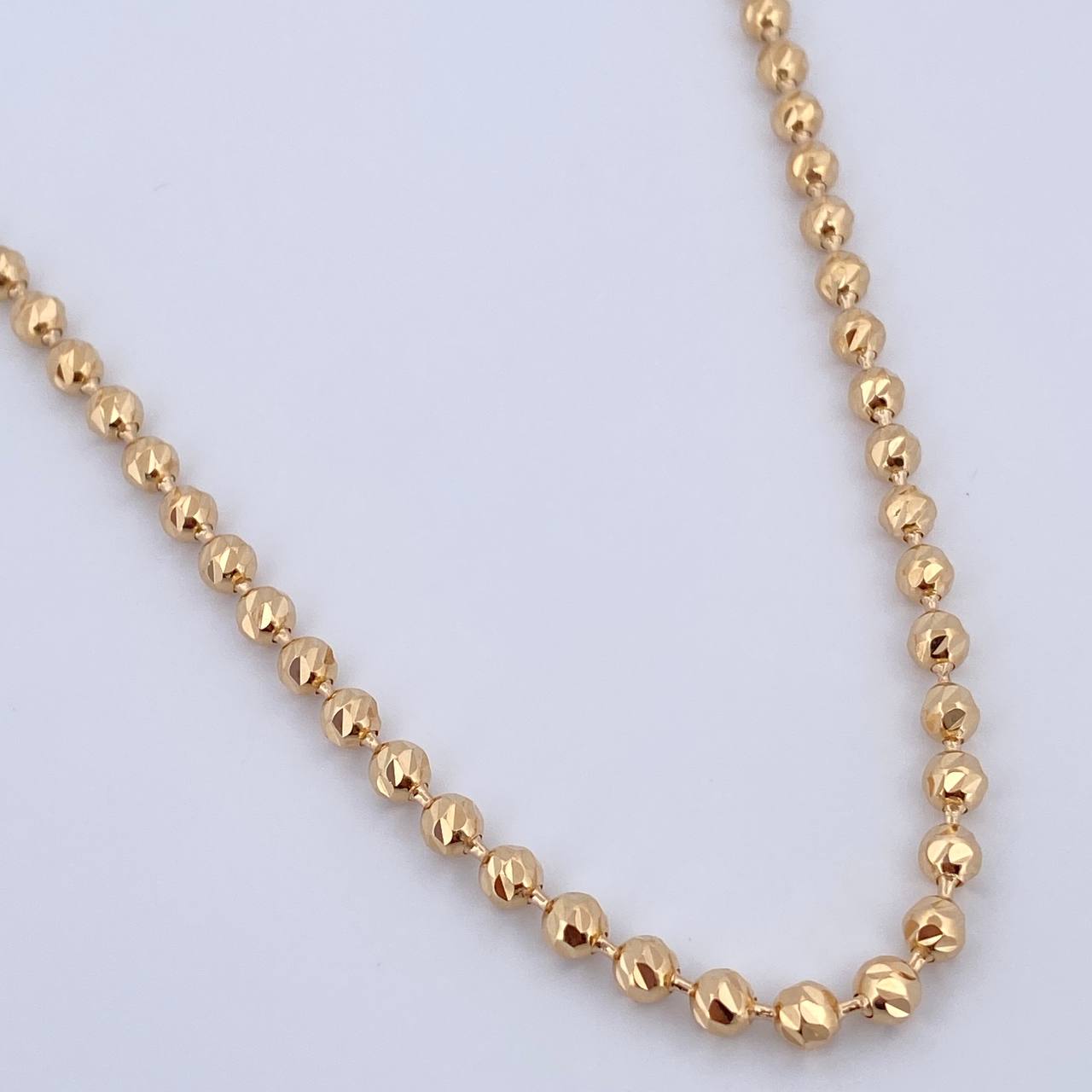 Cadena Militar 23.65gr / 61.5cm / 4mm Bolas Diamantadas Oro Amarillo 18K &
