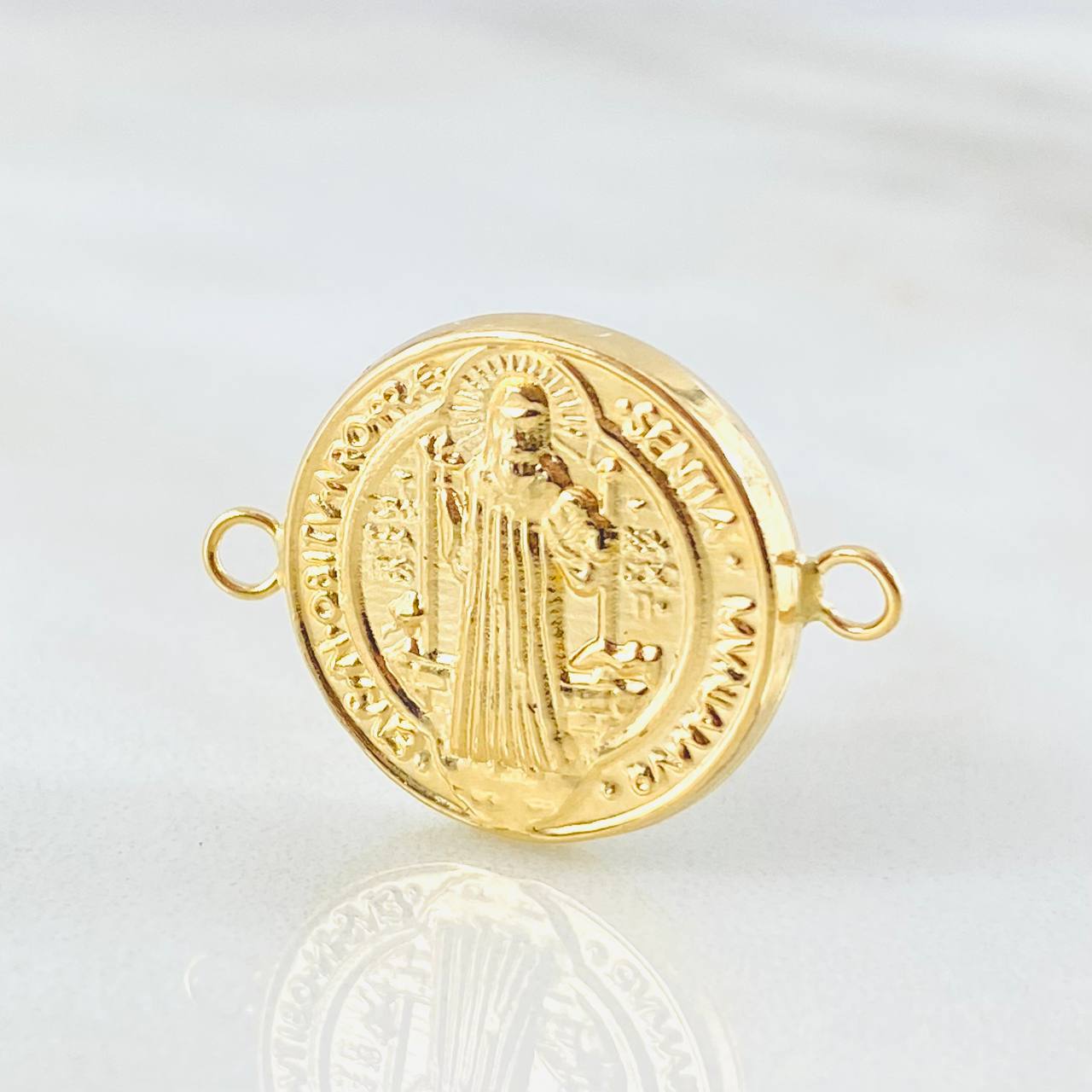 Herraje San Benito 1.35gr / 2.2cm / Oro Amarillo 18K
