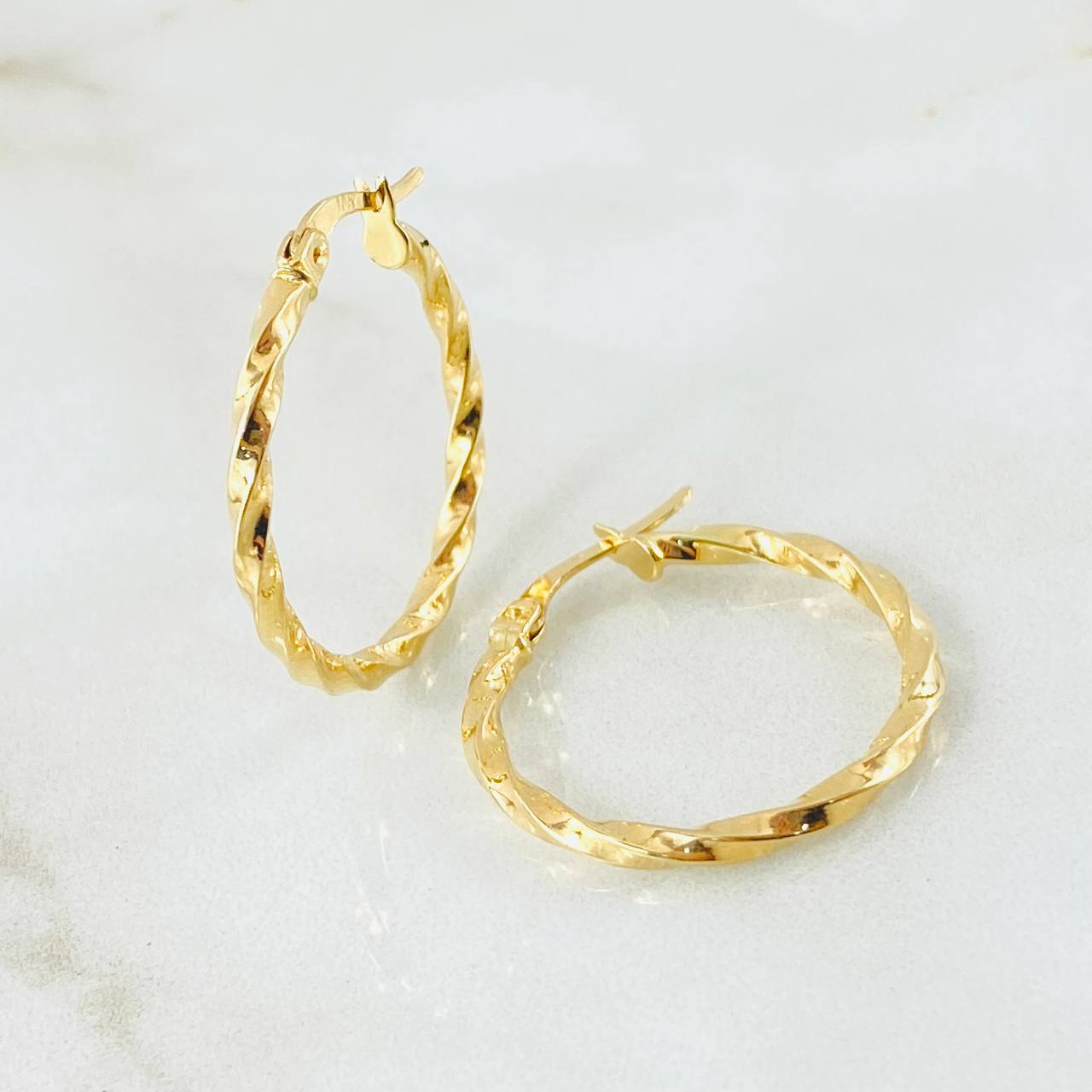 Candongas Yudi 1.7gr / 2.4cm-Oro Amarillo 18K