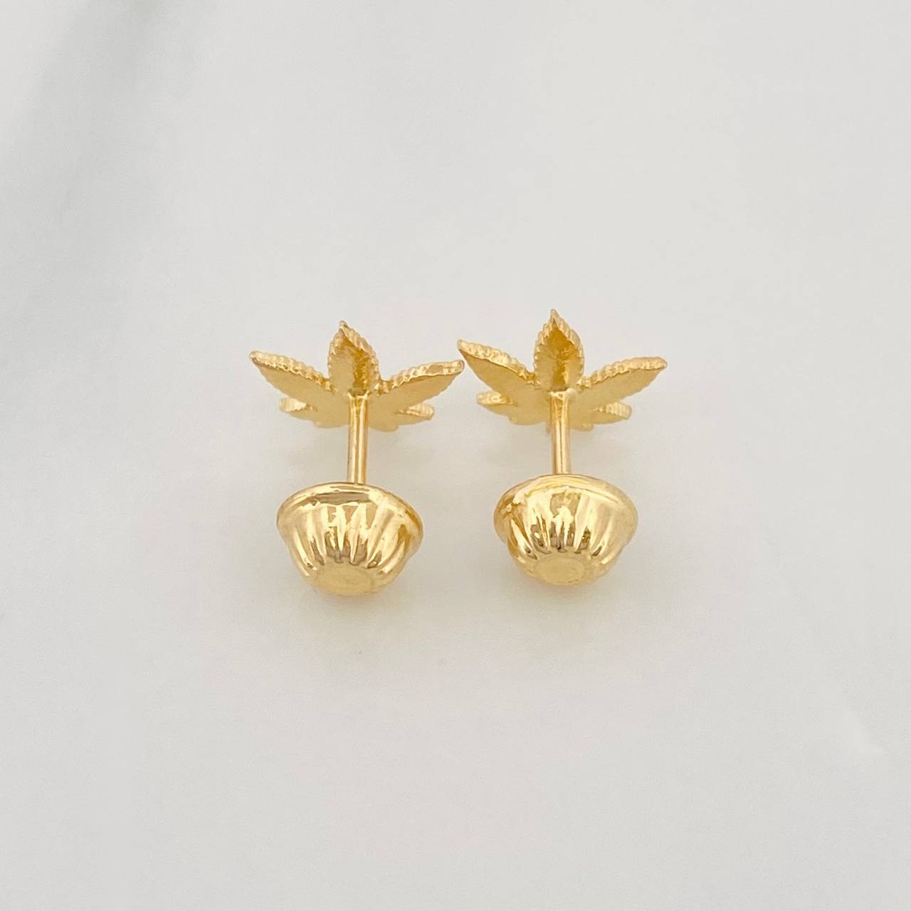 Topos Hojas 0.85g / 8.2mm Oro Amarillo 18K