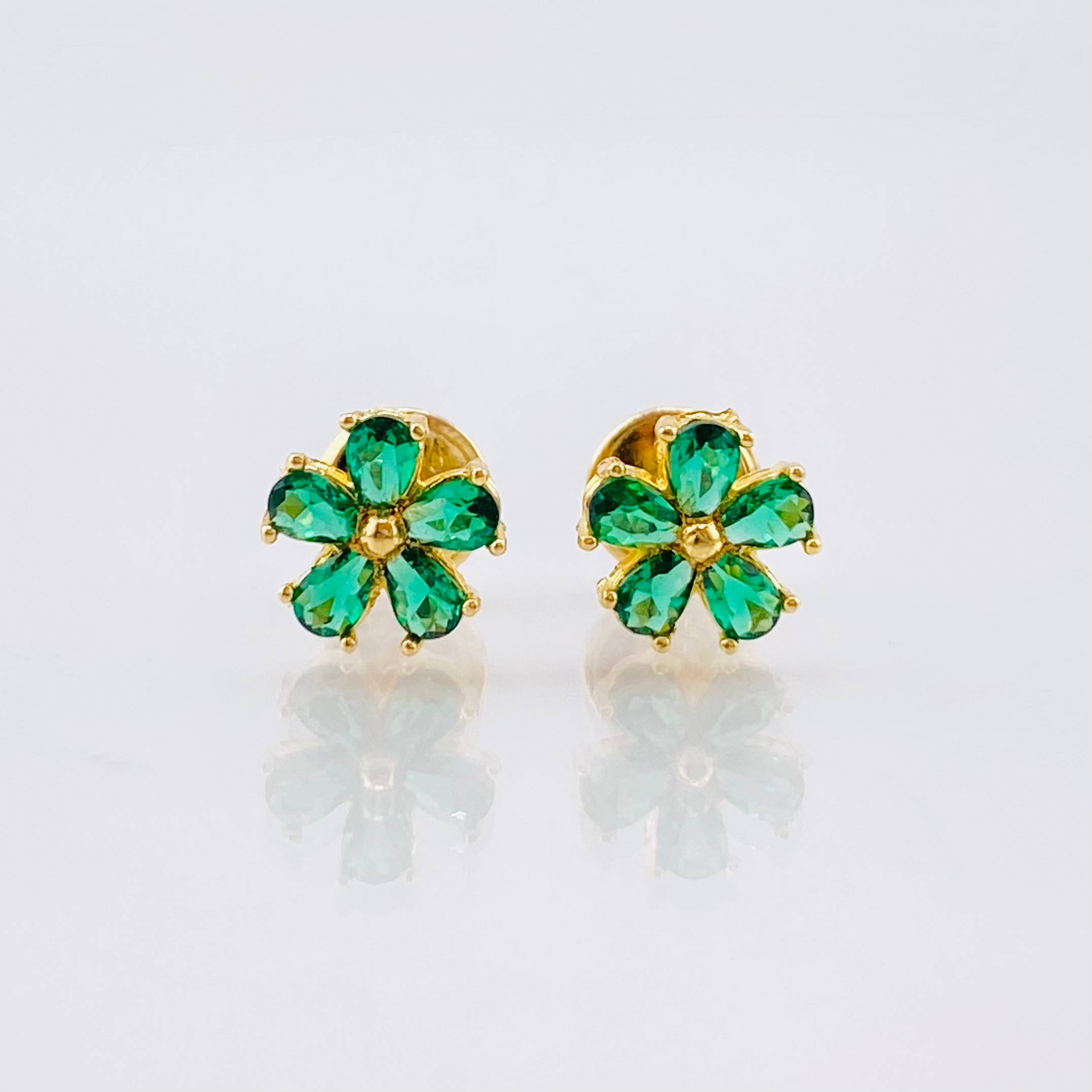 Topos Flor 5 Pétalos 1.1gr / 7mm Oro Amarillo 18K ©