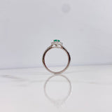Anillo Solitario 2.9gr / T5 3/4 / Esmeralda 17pts Diamantes 13pts Oro Blanco 18K (Joya) &