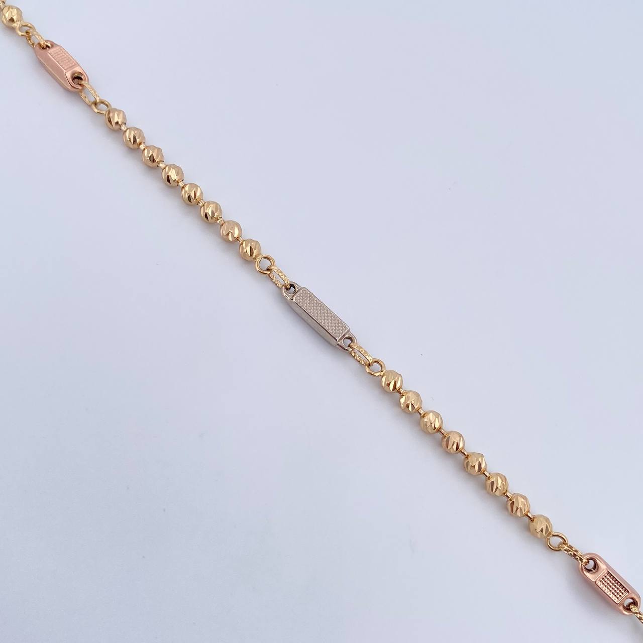Pulso Militar Eslabon Rectangular 7.4gr / 21.5cm / 3mm Diamantanda Tres Oros 18K $