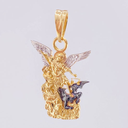 Dije San Miguel Arcangel 2.3gr / 2.5cm / Dos Oros Amarillo Blanco 18K