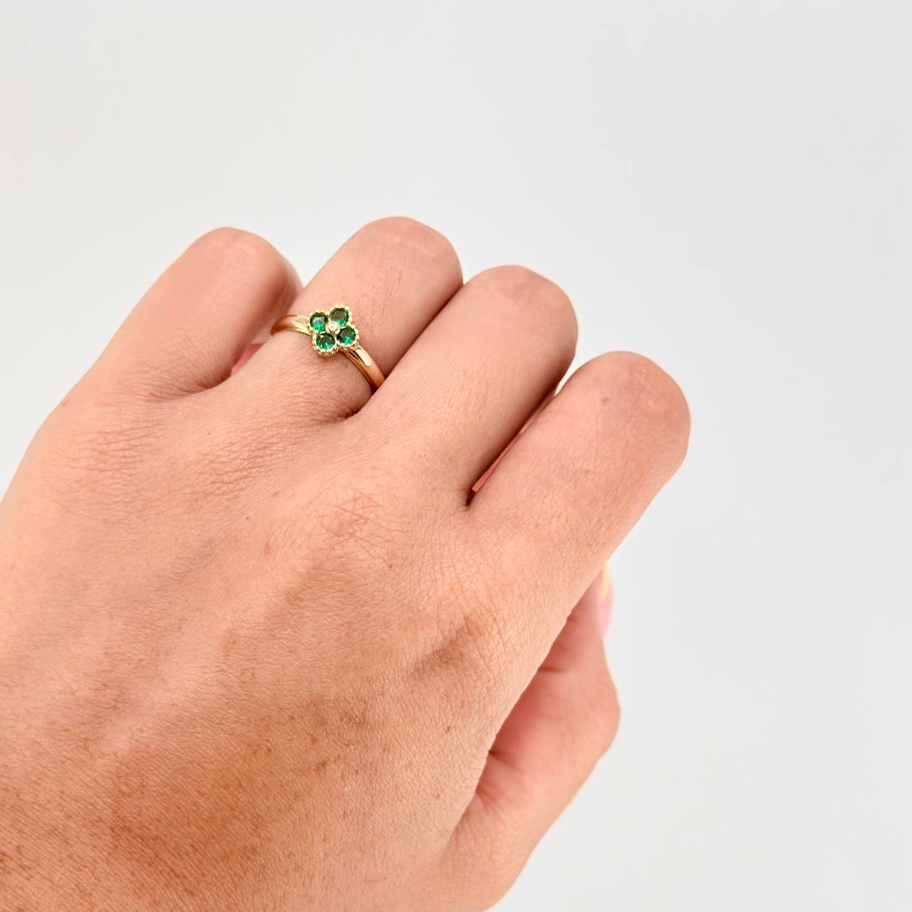 Anillo Trebol Cuatro Hojas 1.25 g / T5 1/2 Oro Amarillo 18K