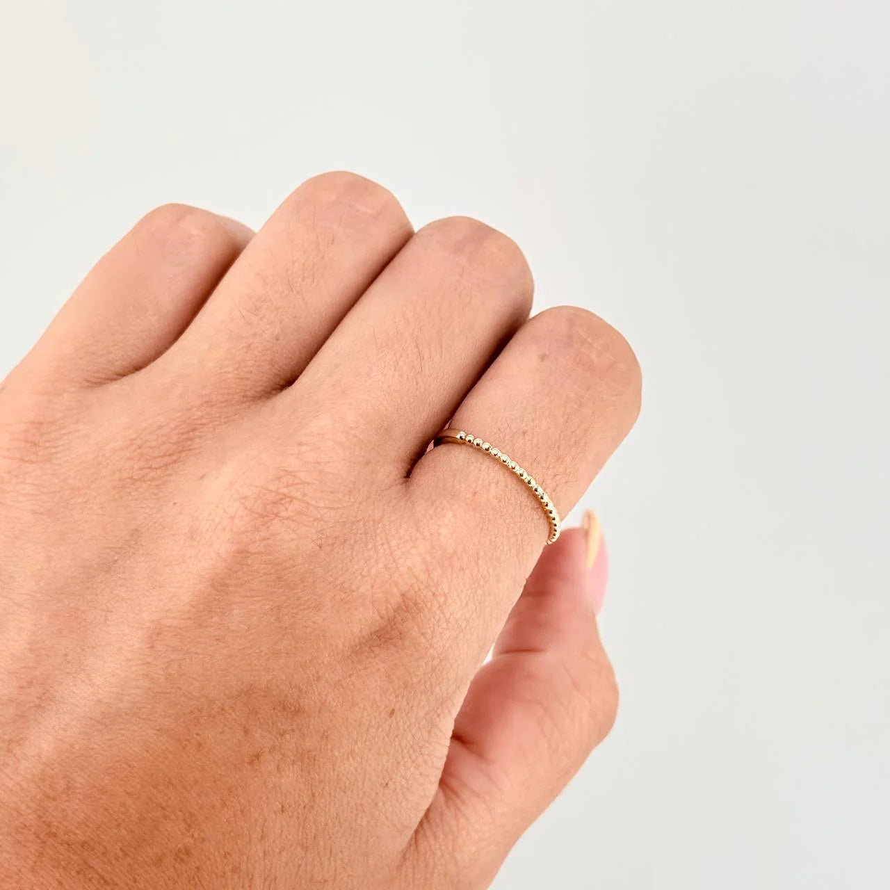 Anillo Burbujas Parciales 1.2 g / T6 1/2 Oro Amarillo 18K