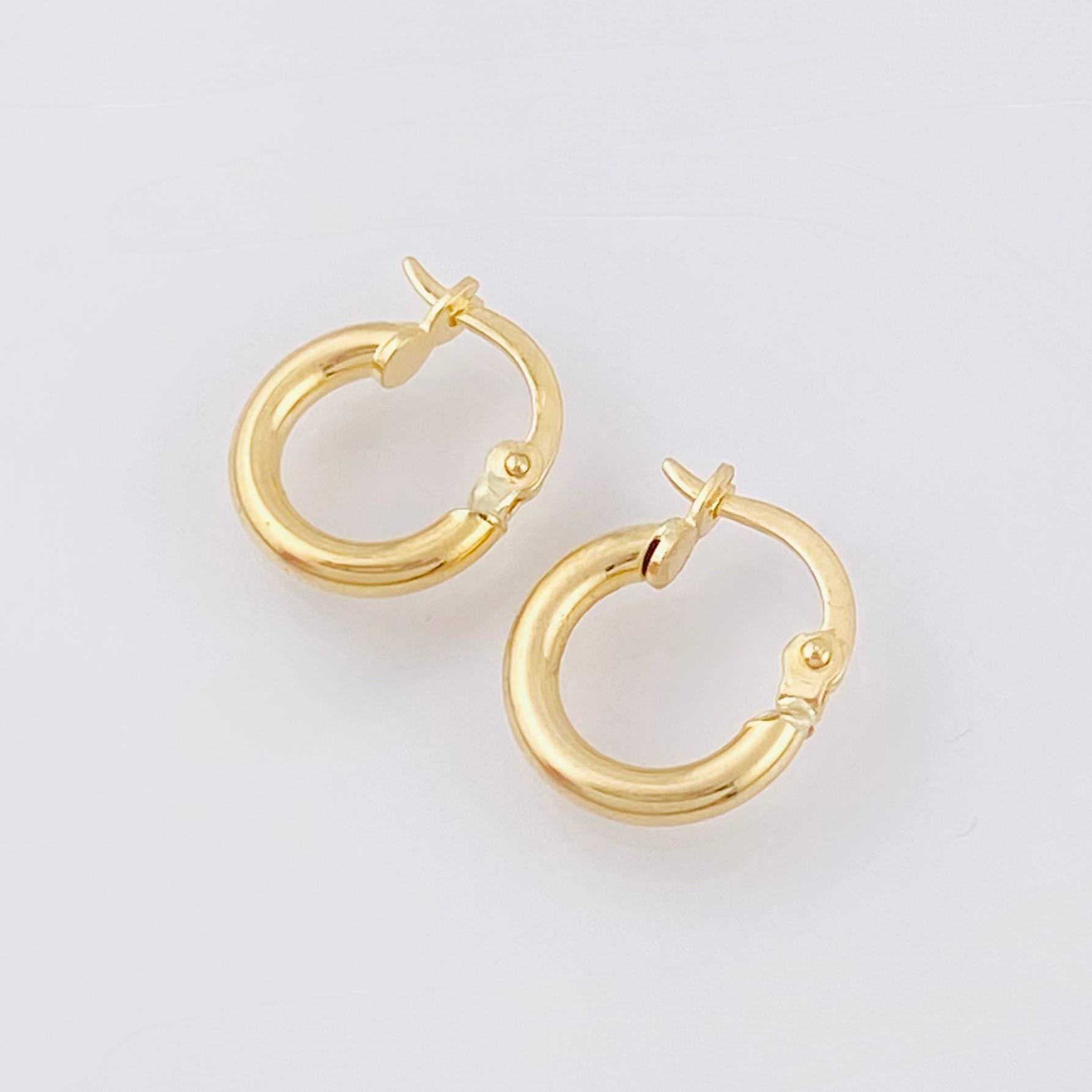 Candongas Diani 0.95gr / 1.3cm / Oro Amarillo 18K