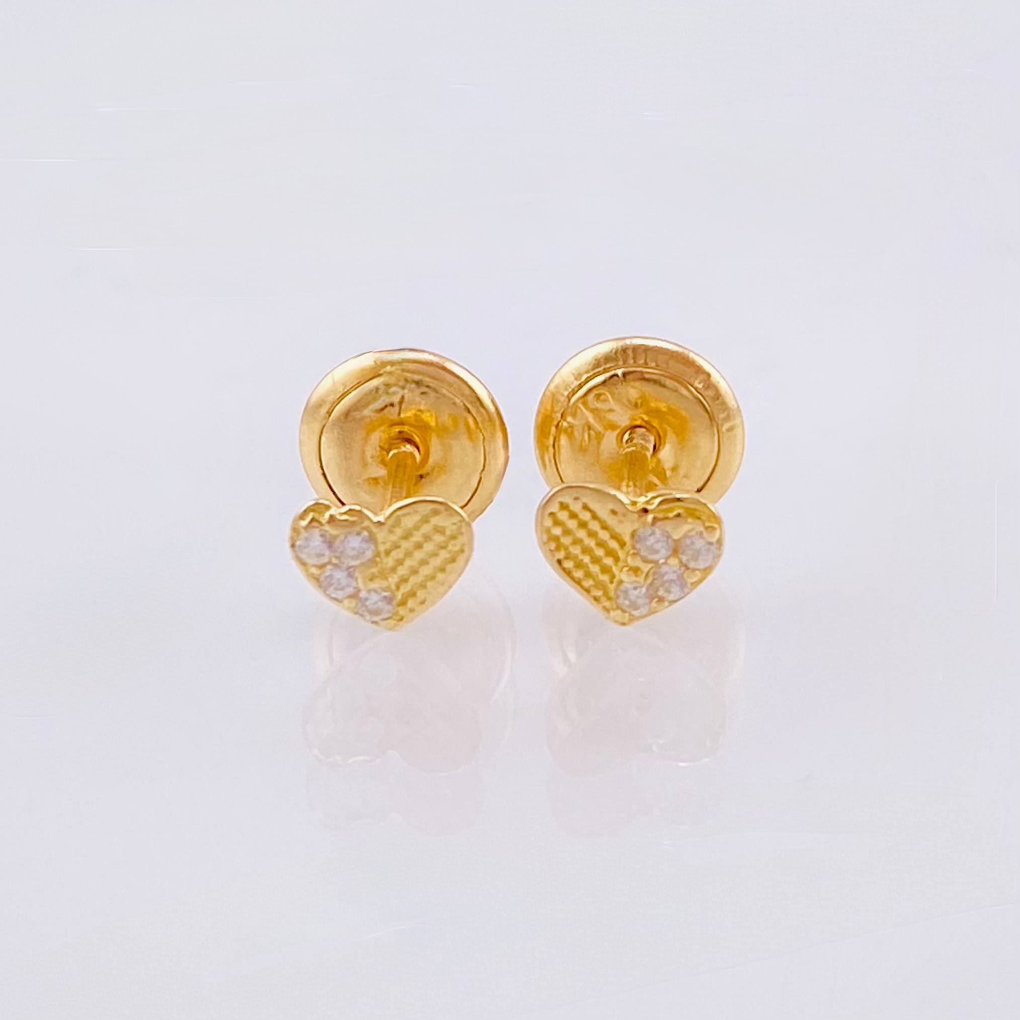 Topos Corazón Medio Destello 0.6gr / 3.9mm Oro Amarillo 18K ©