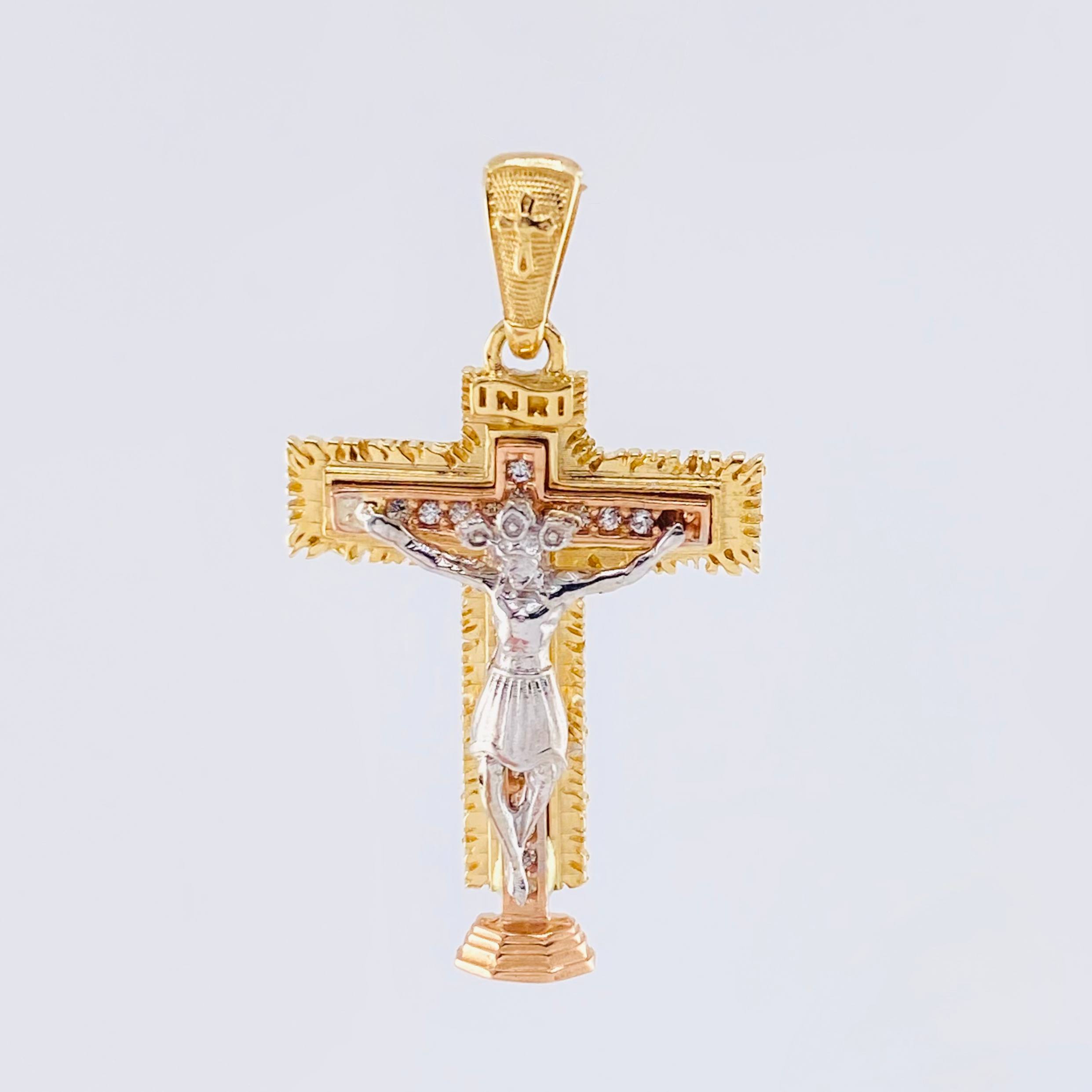Dije Cruz Cristo 4.9gr / 3.5cm / Tres Oros 18K ©