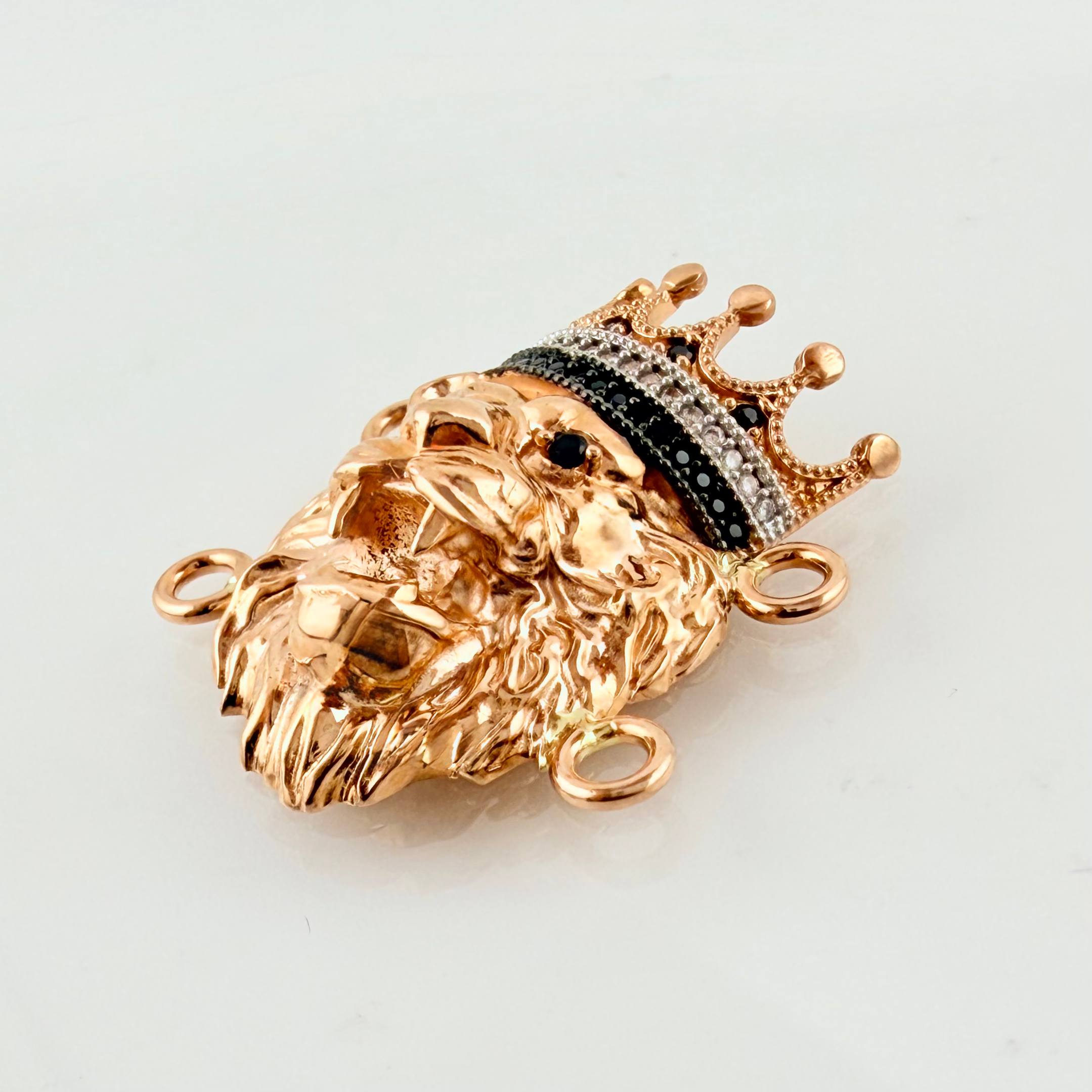 Herraje Leon Corona 8.45gr / 2.6cm / Dos Oros Blanco Rosa 18K