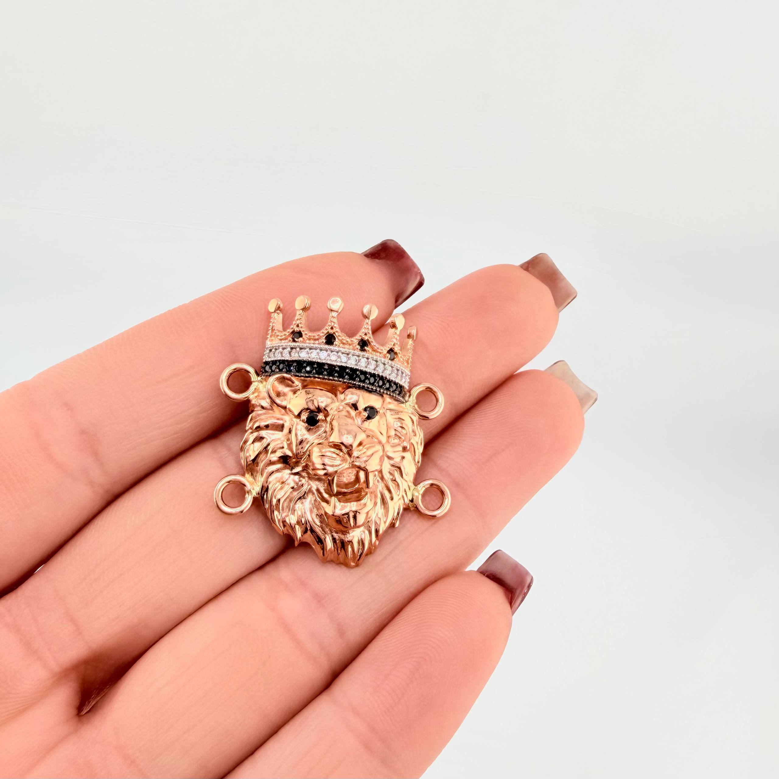 Herraje Leon Corona 8.45gr / 2.6cm / Dos Oros Blanco Rosa 18K