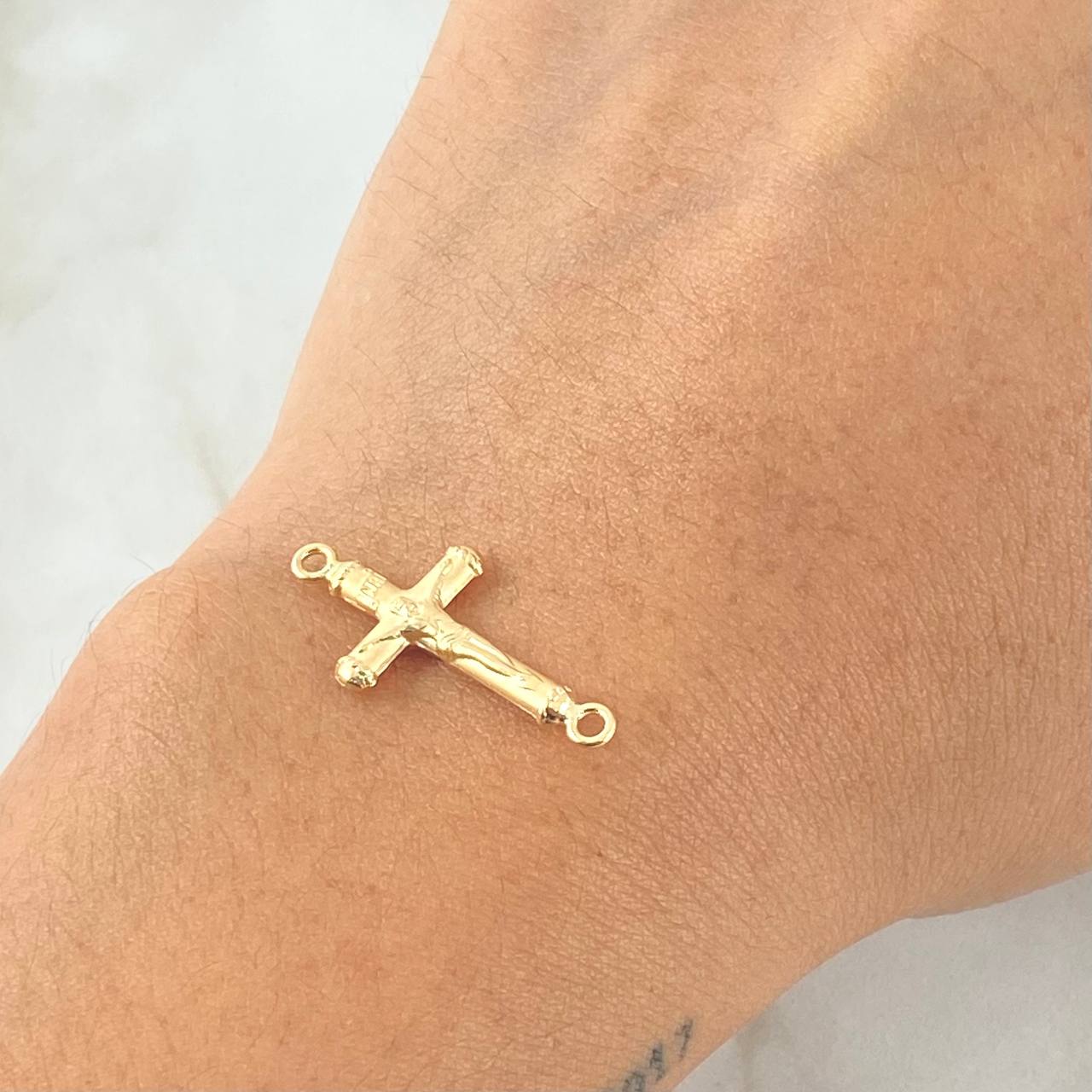 Herraje Cruz Cristo 0.75gr / 2.5cm / Oro 18K *