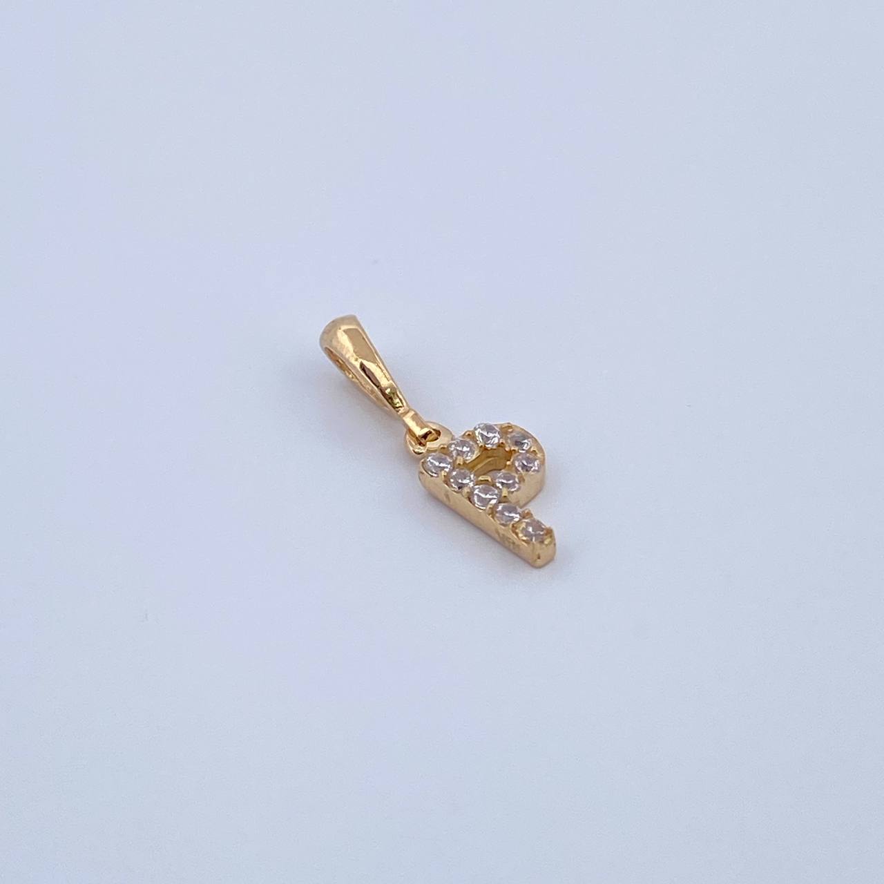 Dije Letra P 0.5gr / 1.5cm / Circones Blancos Oro Amarillo 18K &