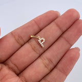 Dije Letra P 0.5gr / 1.5cm / Circones Blancos Oro Amarillo 18K &