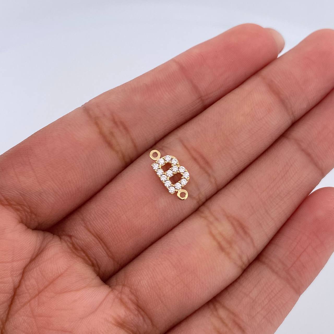 Herraje Letra B 0.55gr / 1cm / Circones Blancos Oro Amarillo 18K &