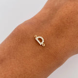 Herraje Letra D 0.45gr / 1cm / Circones Blancos Oro Amarillo 18K &
