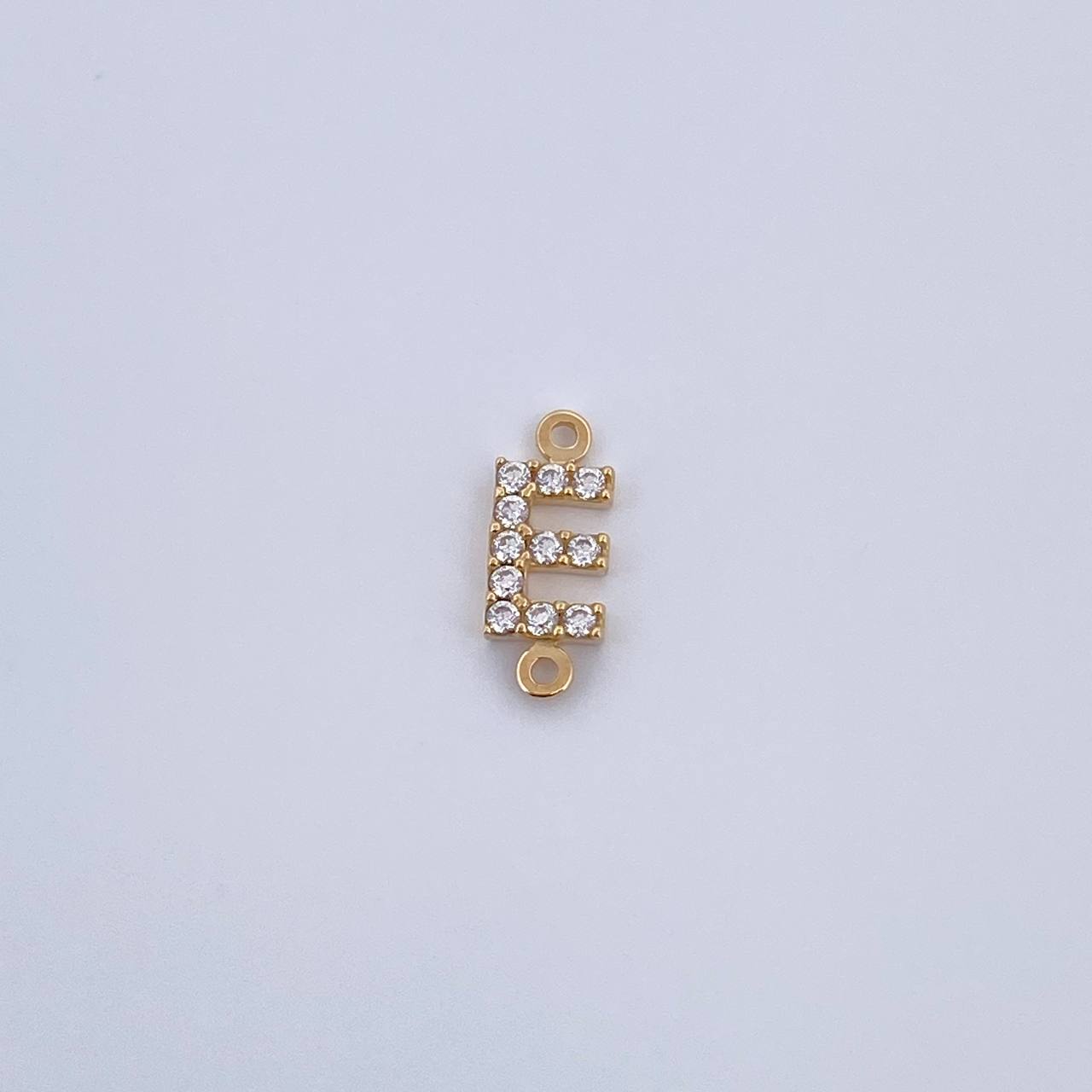 Herraje Letra E 0.4gr / 1cm / Circones Blancos Oro Amarillo 18K &