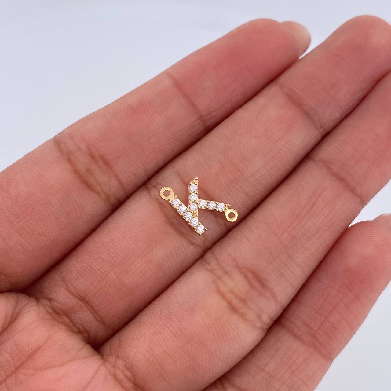 Herraje Letra K 0.5gr / 1cm / Circones Blancos Oro Amarillo 18K &
