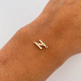 Herraje Letra N 0.55gr / 1cm / Circones Blancos Oro Amarillo 18K &