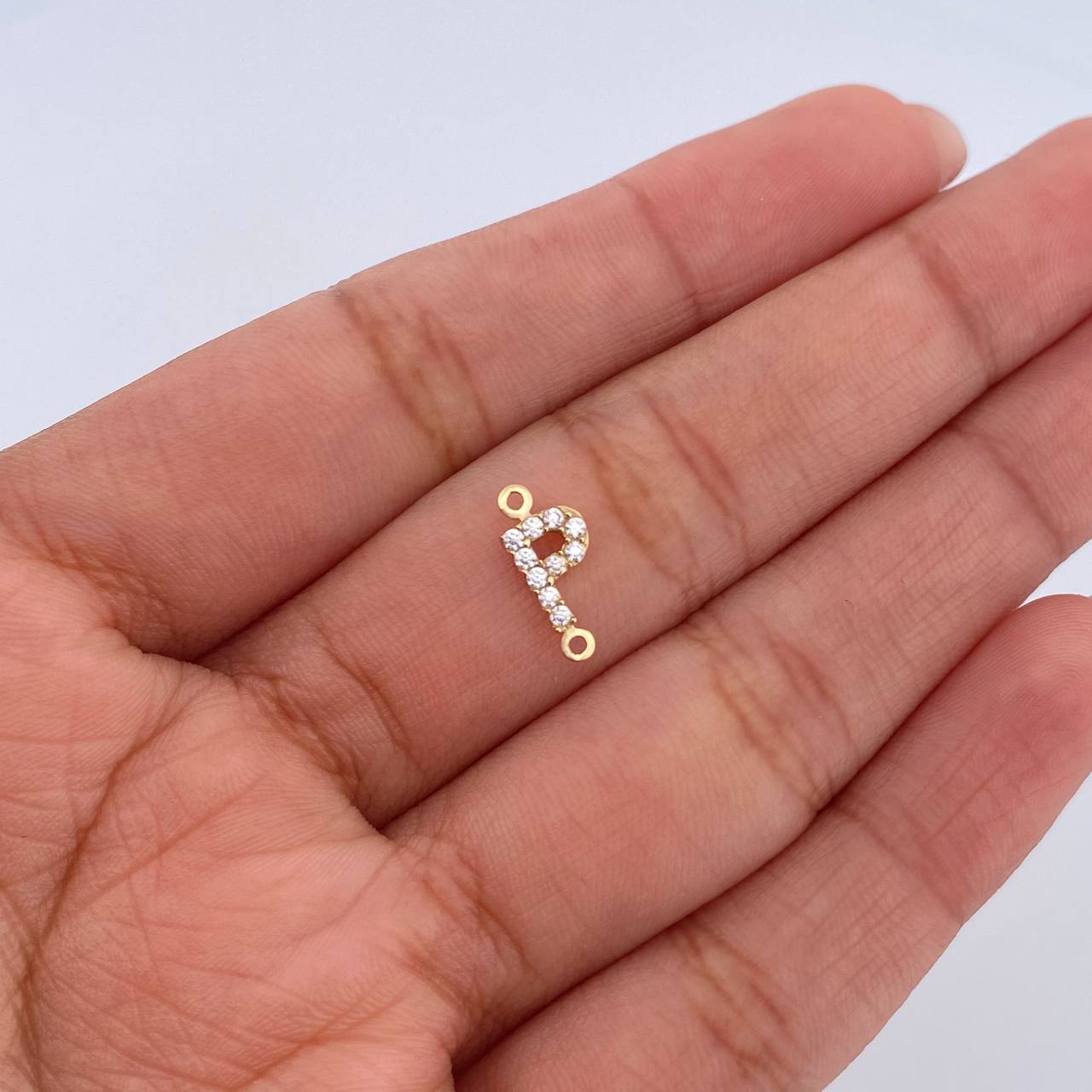 Herraje Letra P 0.35gr / 1cm / Circones Blancos Oro Amarillo 18K &