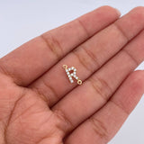 Herraje Letra R 0.4gr / 1cm / Circones Blancos Oro Amarillo 18K &