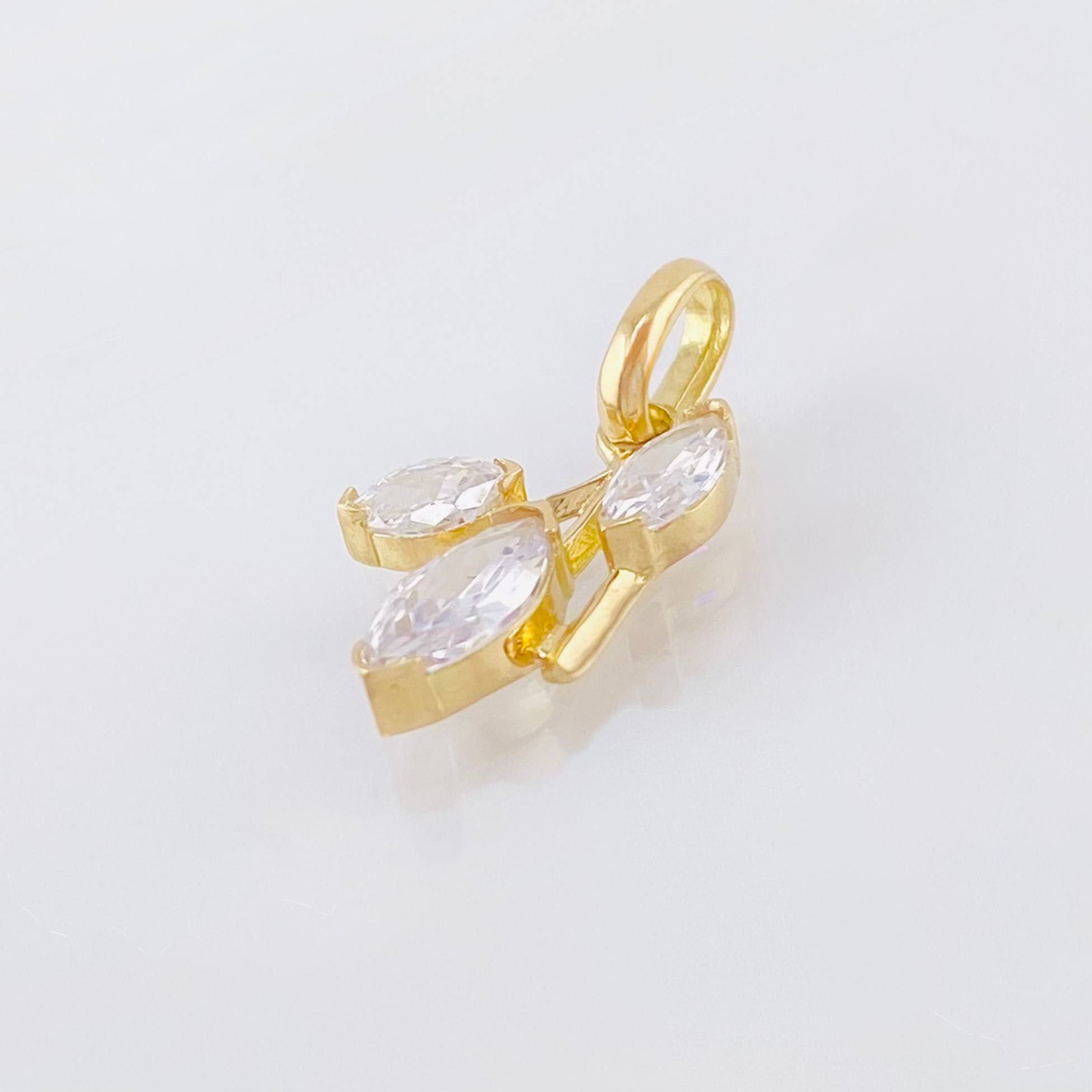 Dije Muerdago Tres Hojas 1.2gr / 2cm / Oro Amarillo 18K
