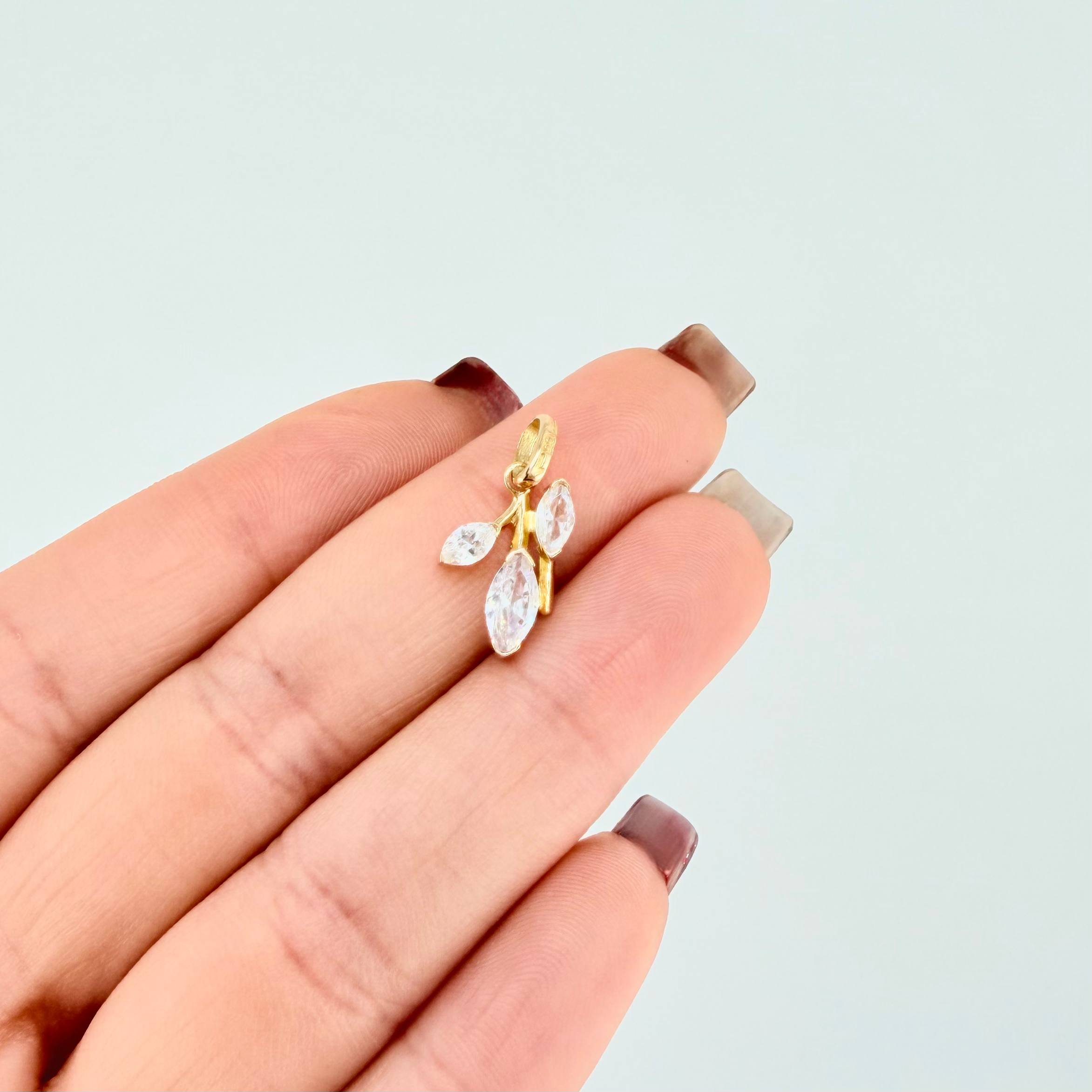 Dije Muerdago Tres Hojas 1.2gr / 2cm / Oro Amarillo 18K