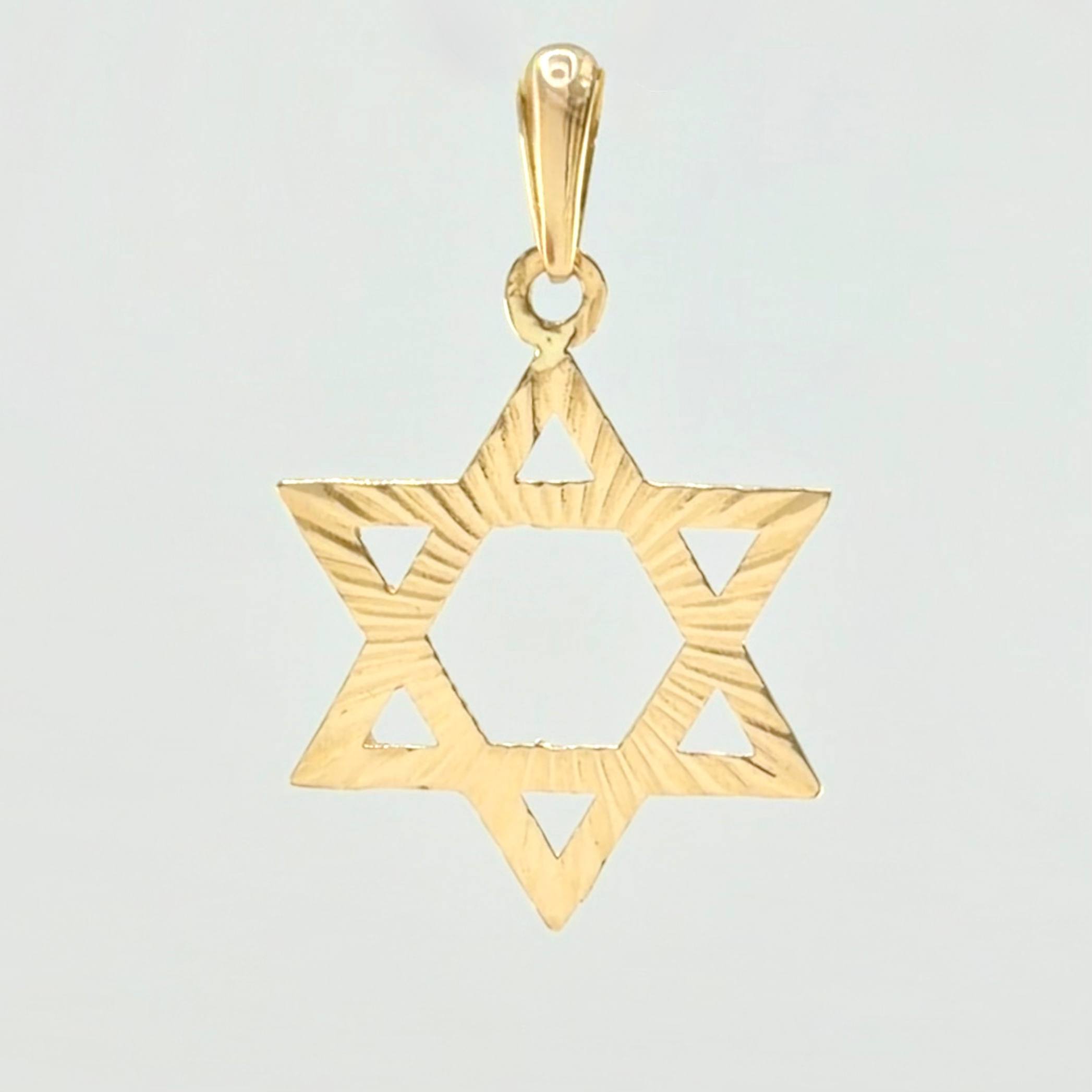 Dije Estrella De David 1.8gr / 4.3cm / Oro Amarillo 18K *