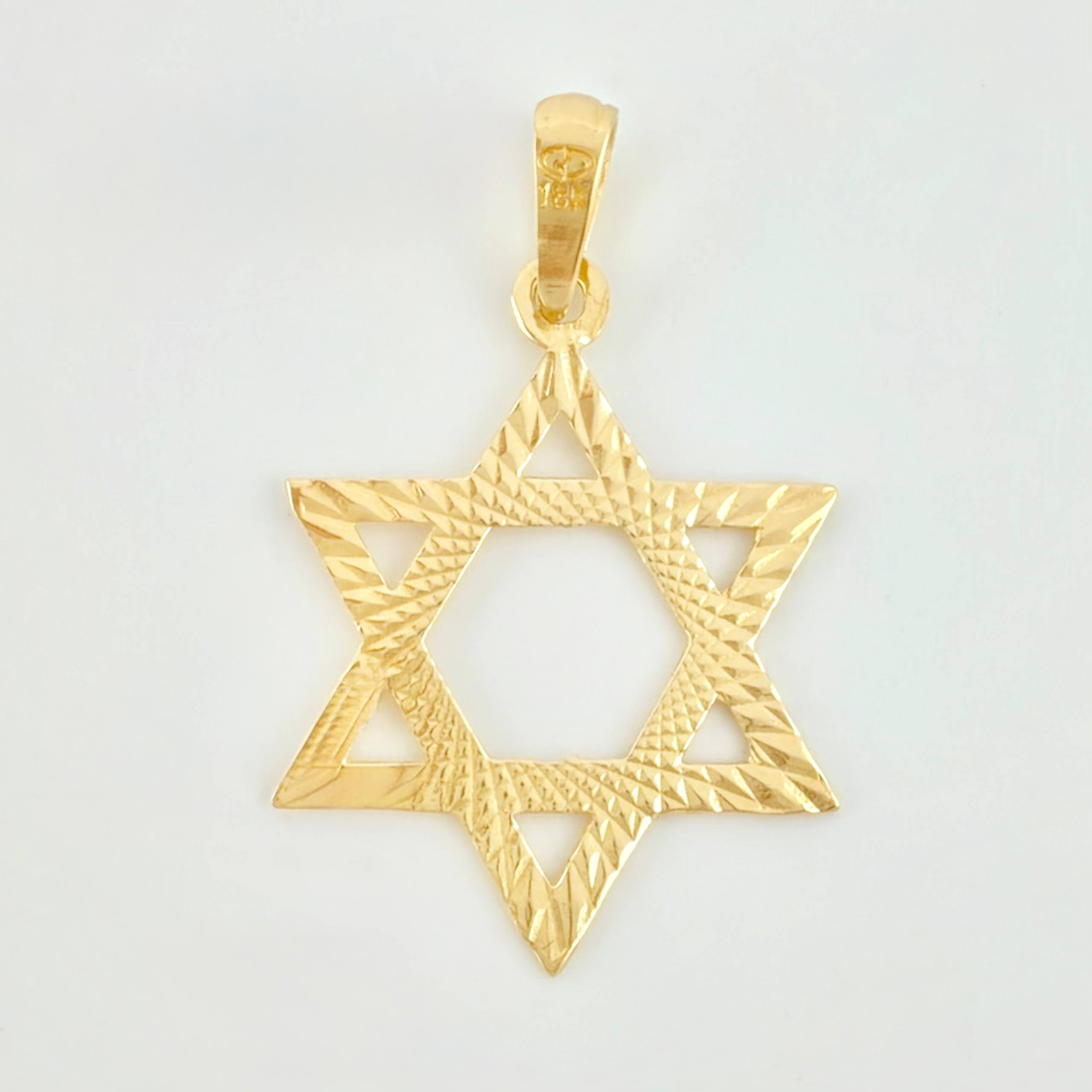 Dije Estrella De David 1.8gr / 4.3cm / Oro Amarillo 18K *