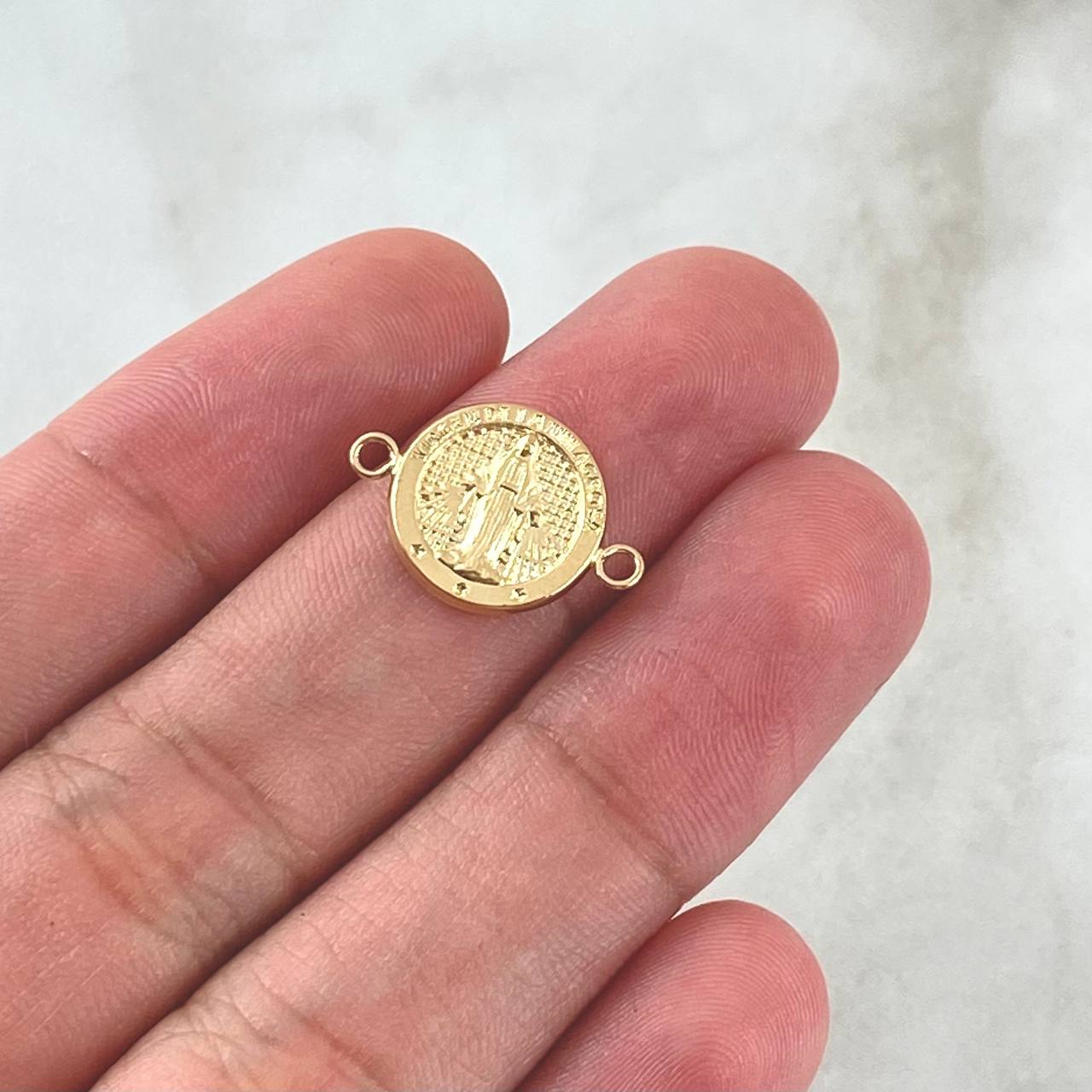 Herraje Virgen Milagrosa 0.8gr / 1.2cm-1.8cm / Circulo Texturizado Oro Amarillo 18K ©