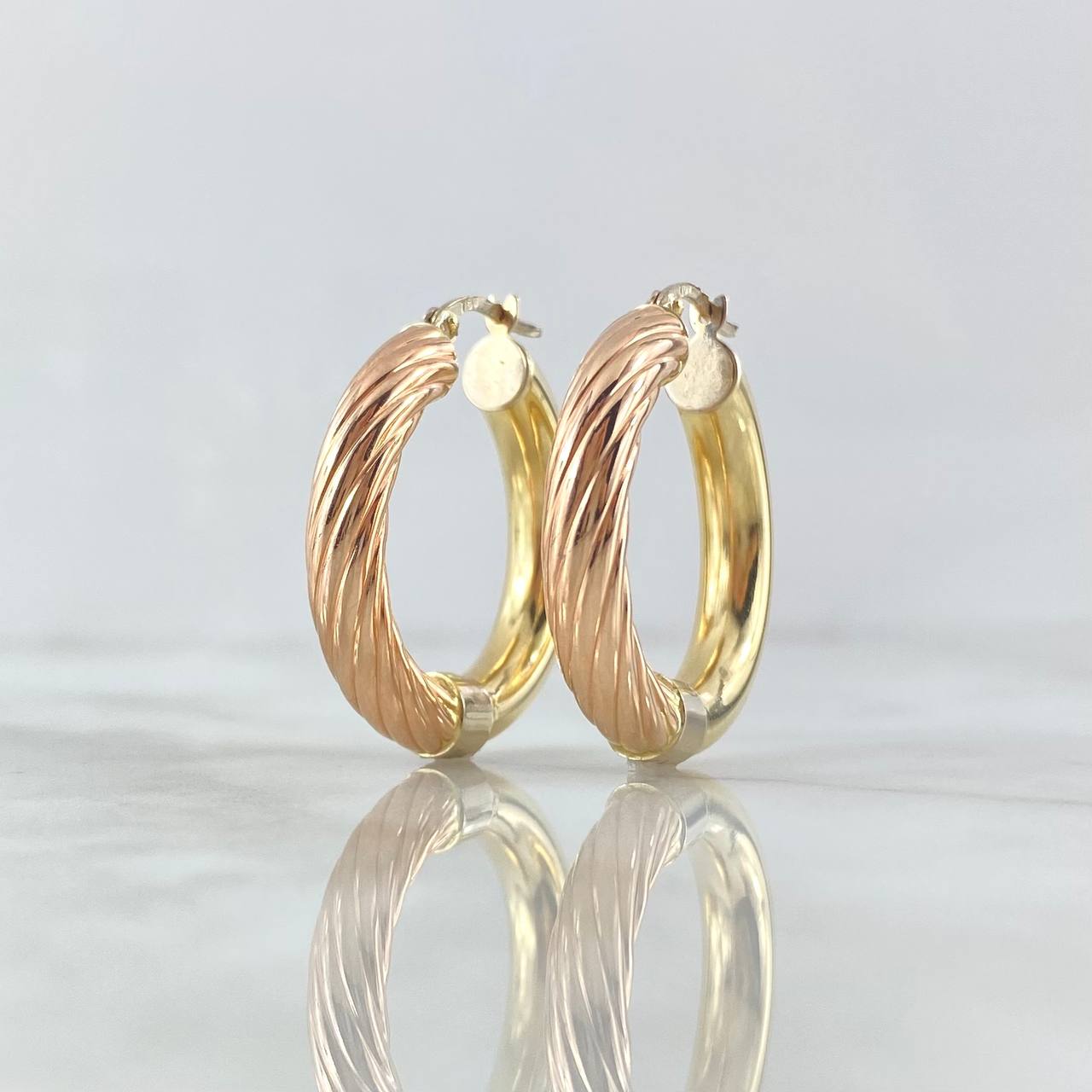 Candongas Fanny 6.2gr / 3cm / Lisas Entorchadas Tres Oros 18K *