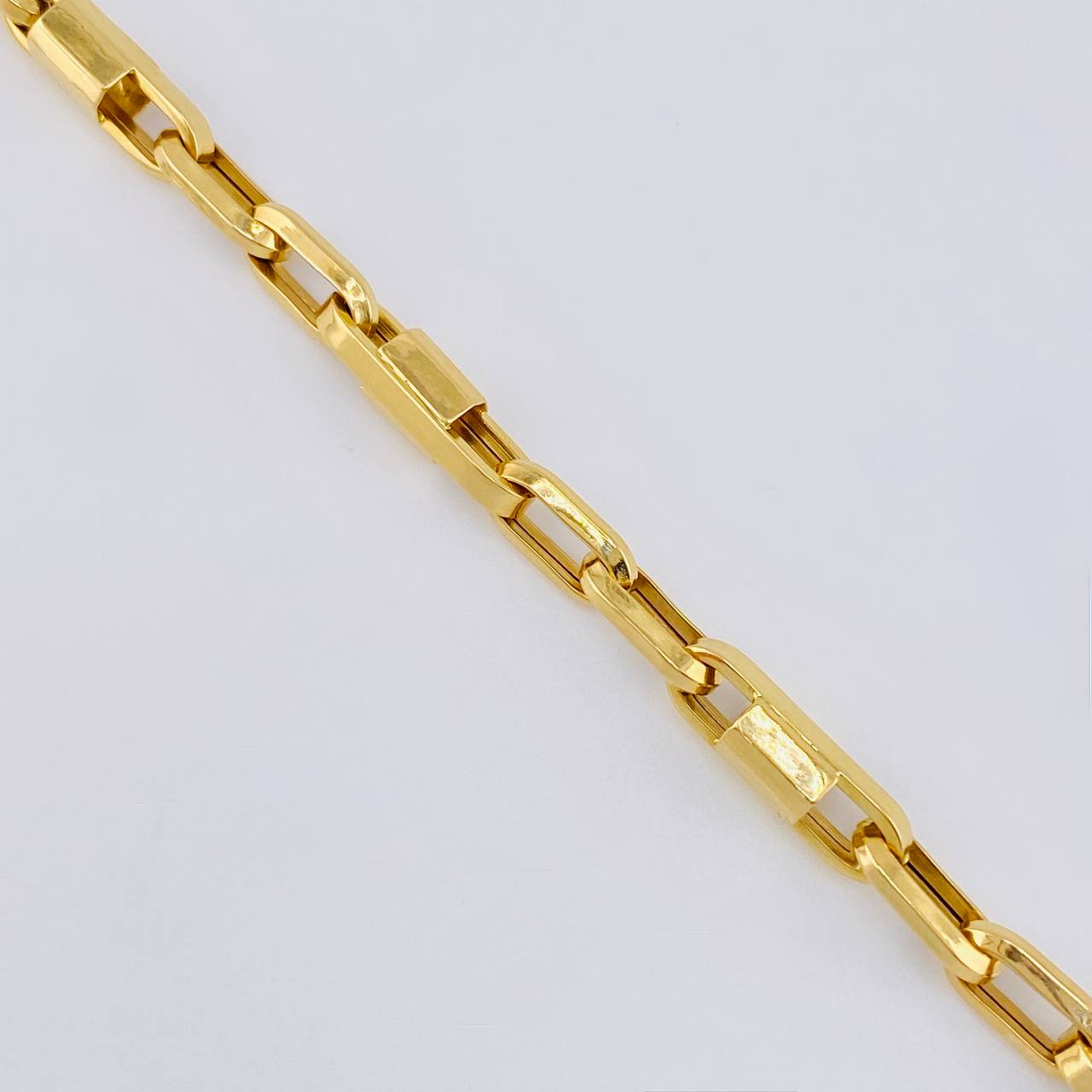 Pulso Rustico 6.85gr / 21.5cm / 5mm Oro Amarillo +4 18K ©