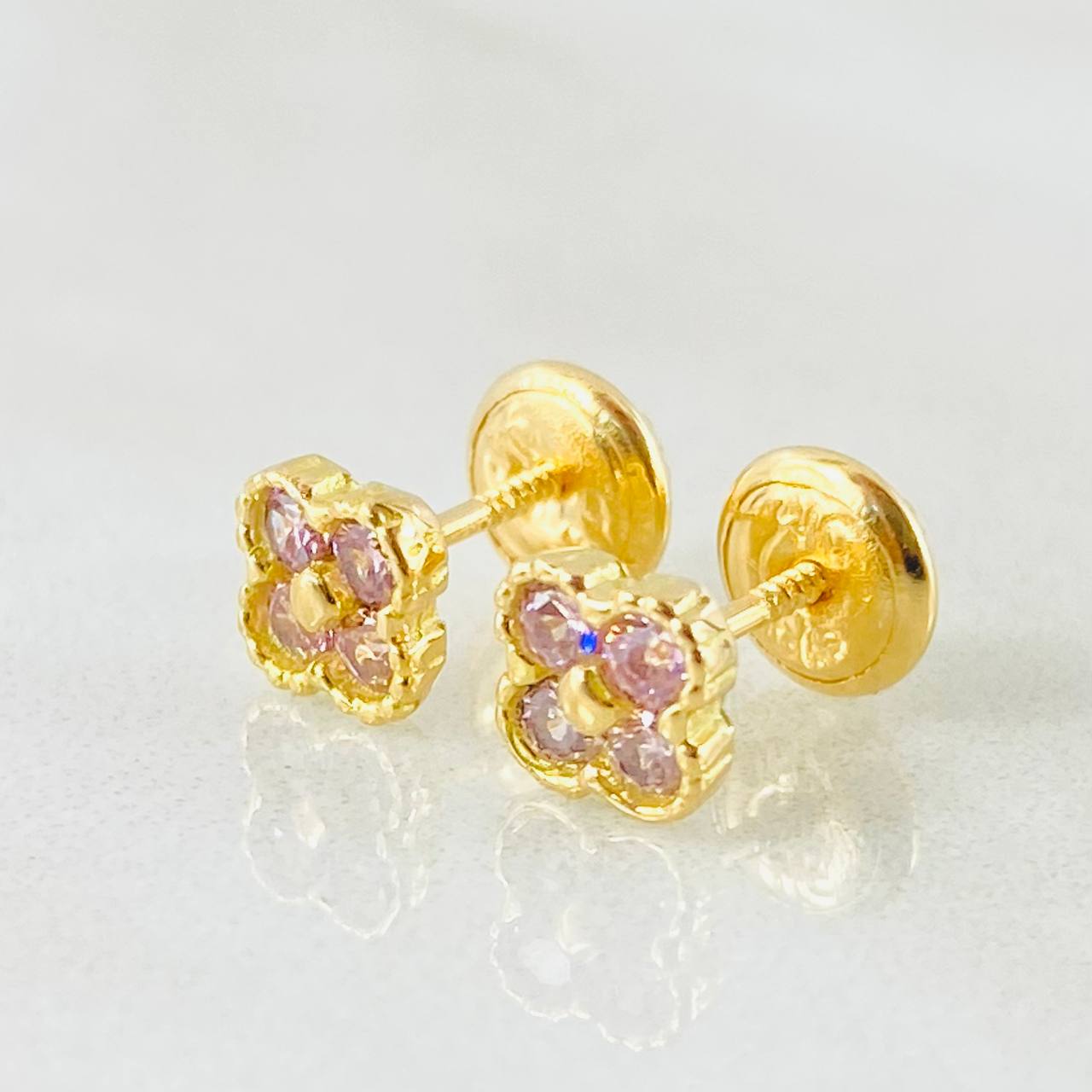 Topos Flor Trebol 1.15gr / 5.1mm Oro Amarillo 18K *